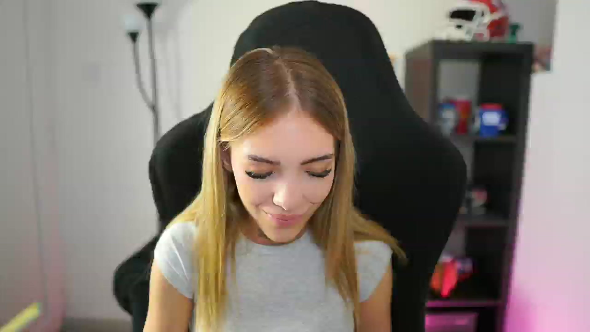 Gallery image thumbnail from Alexxisky's myfreecams stream on, 08/28/2025, 18:13 image 12 of 20