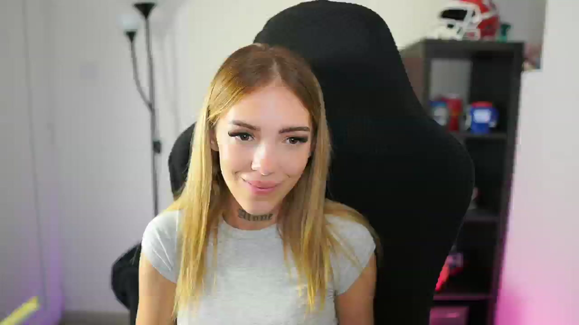 Gallery image thumbnail from Alexxisky's myfreecams stream on, 08/28/2025, 18:13 image 13 of 20
