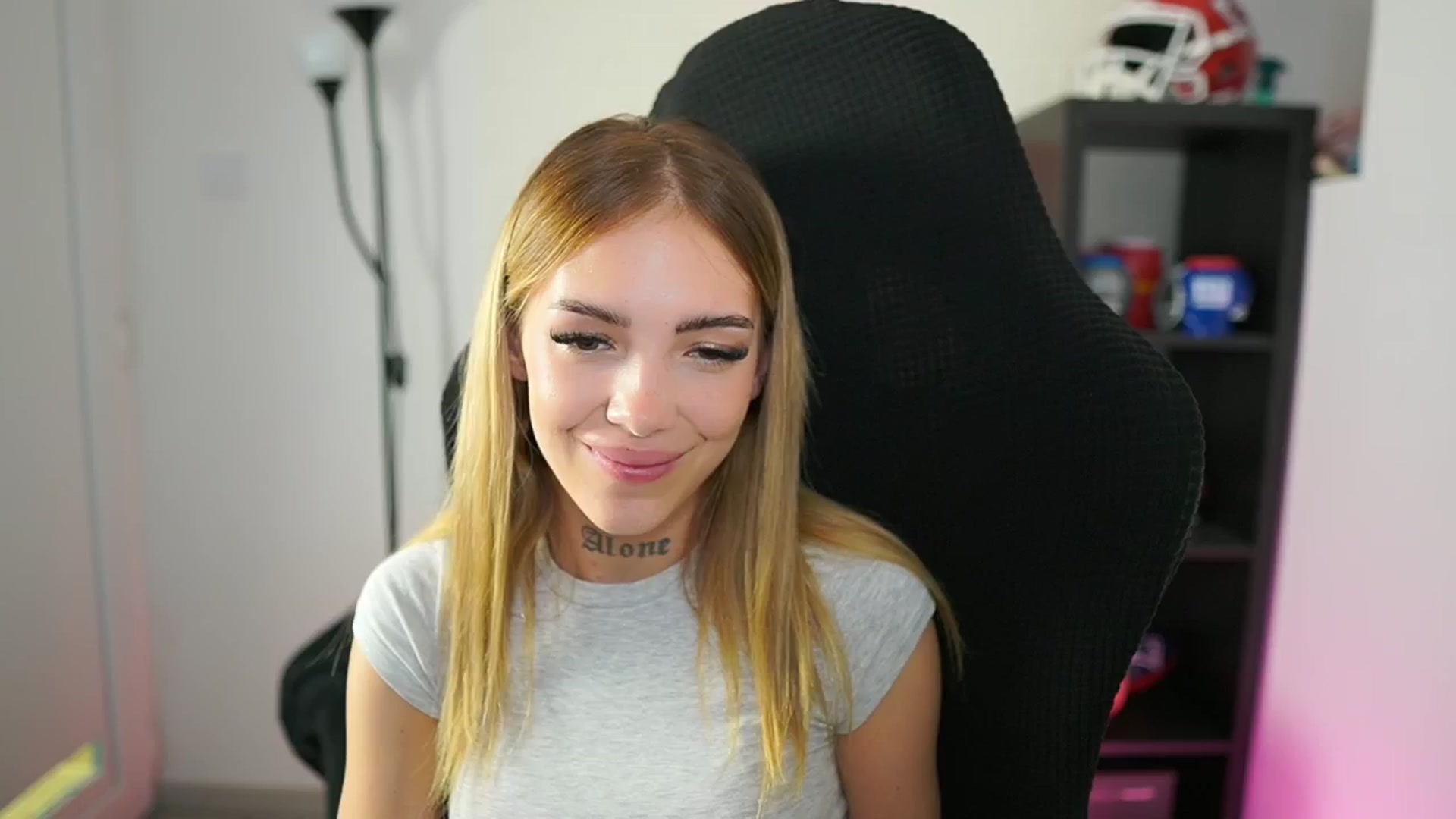 Gallery image thumbnail from Alexxisky's myfreecams stream on, 08/28/2025, 18:13 image 14 of 20