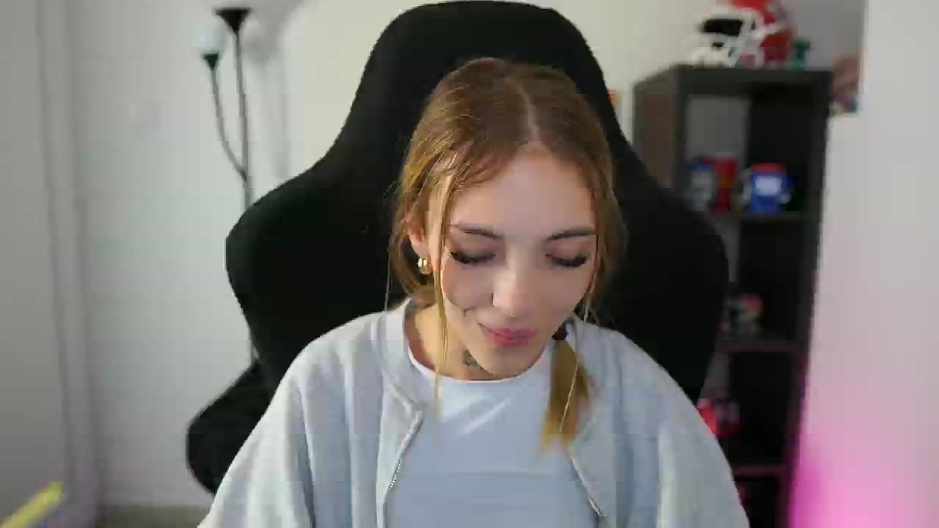Gallery image thumbnail from Alexxisky's myfreecams stream on, 09/02/2025, 12:02 image 8 of 20