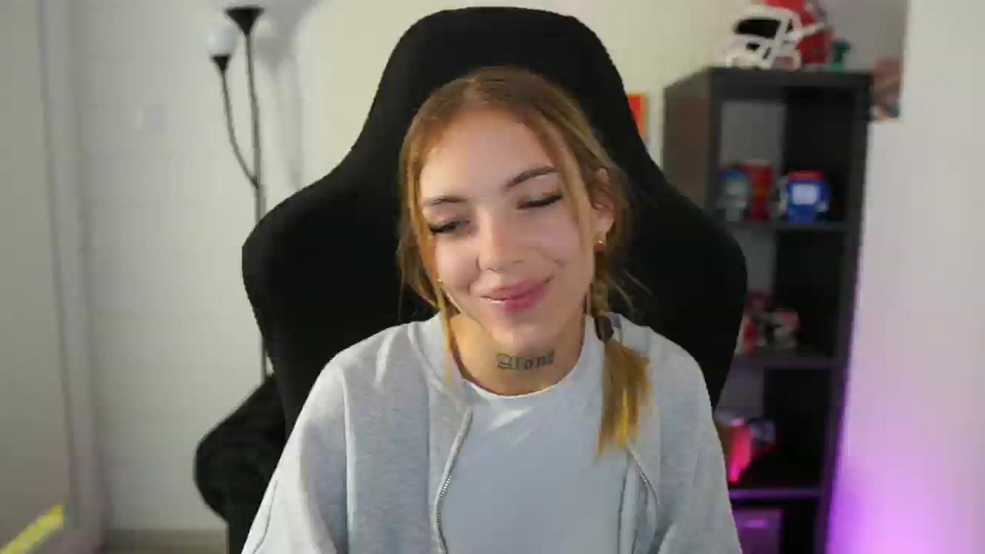 Gallery image thumbnail from Alexxisky's myfreecams stream on, 09/02/2025, 12:02 image 7 of 20