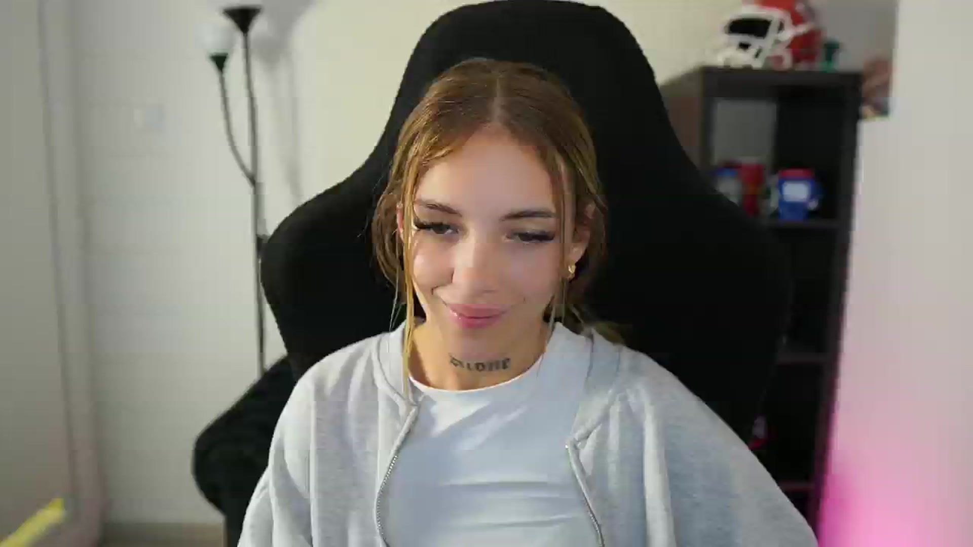 Gallery image thumbnail from Alexxisky's myfreecams stream on, 09/02/2025, 12:02 image 10 of 20