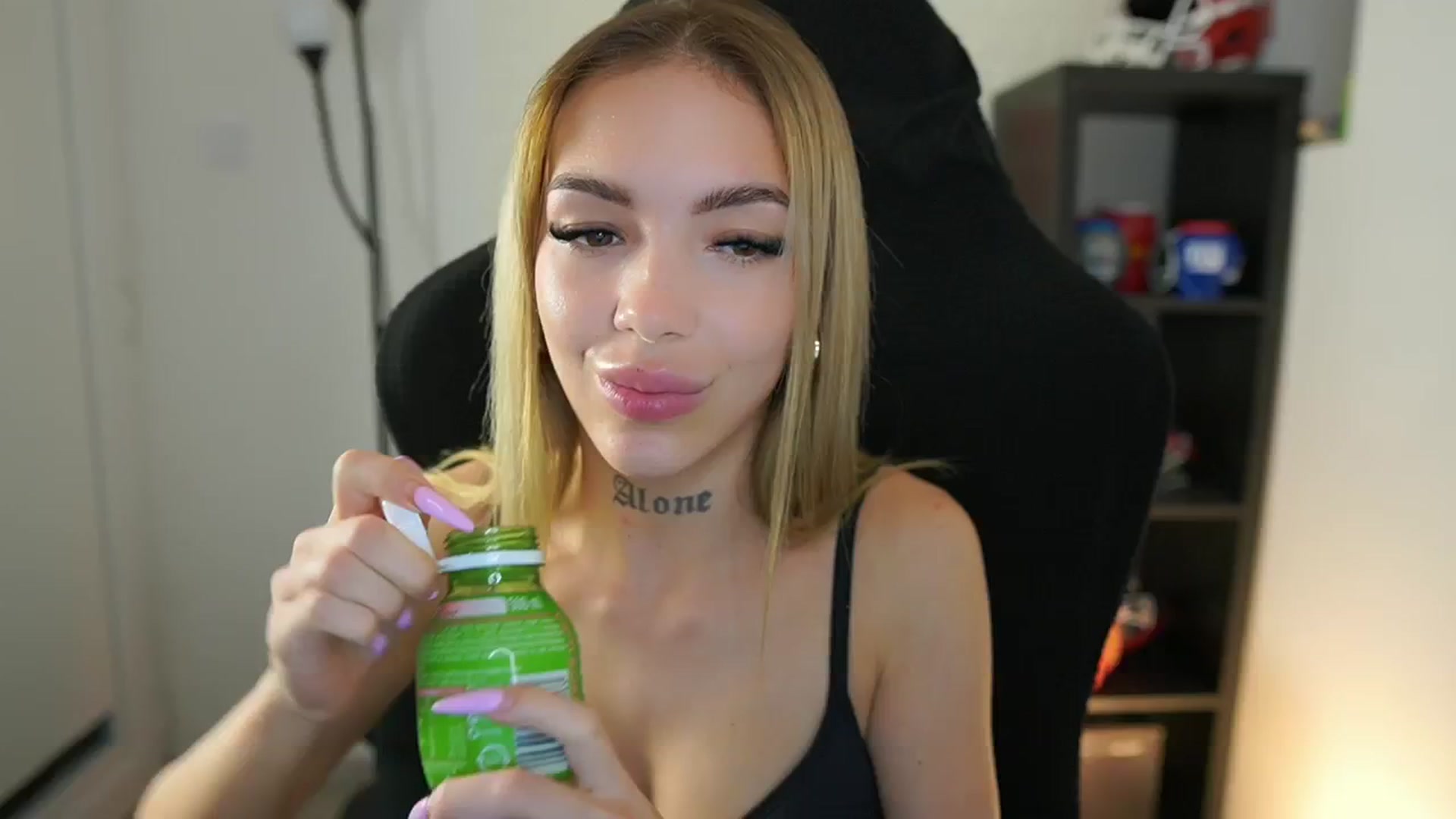 Gallery image thumbnail from Alexxisky's myfreecams stream on, 09/13/2025, 14:58 image 18 of 20
