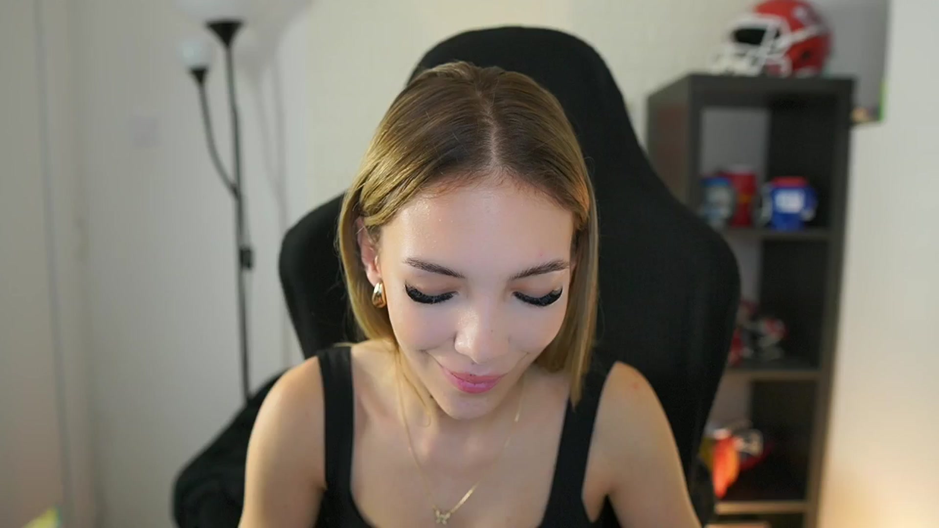 Gallery image thumbnail from Alexxisky's myfreecams stream on, 09/15/2025, 15:03 image 1 of 20