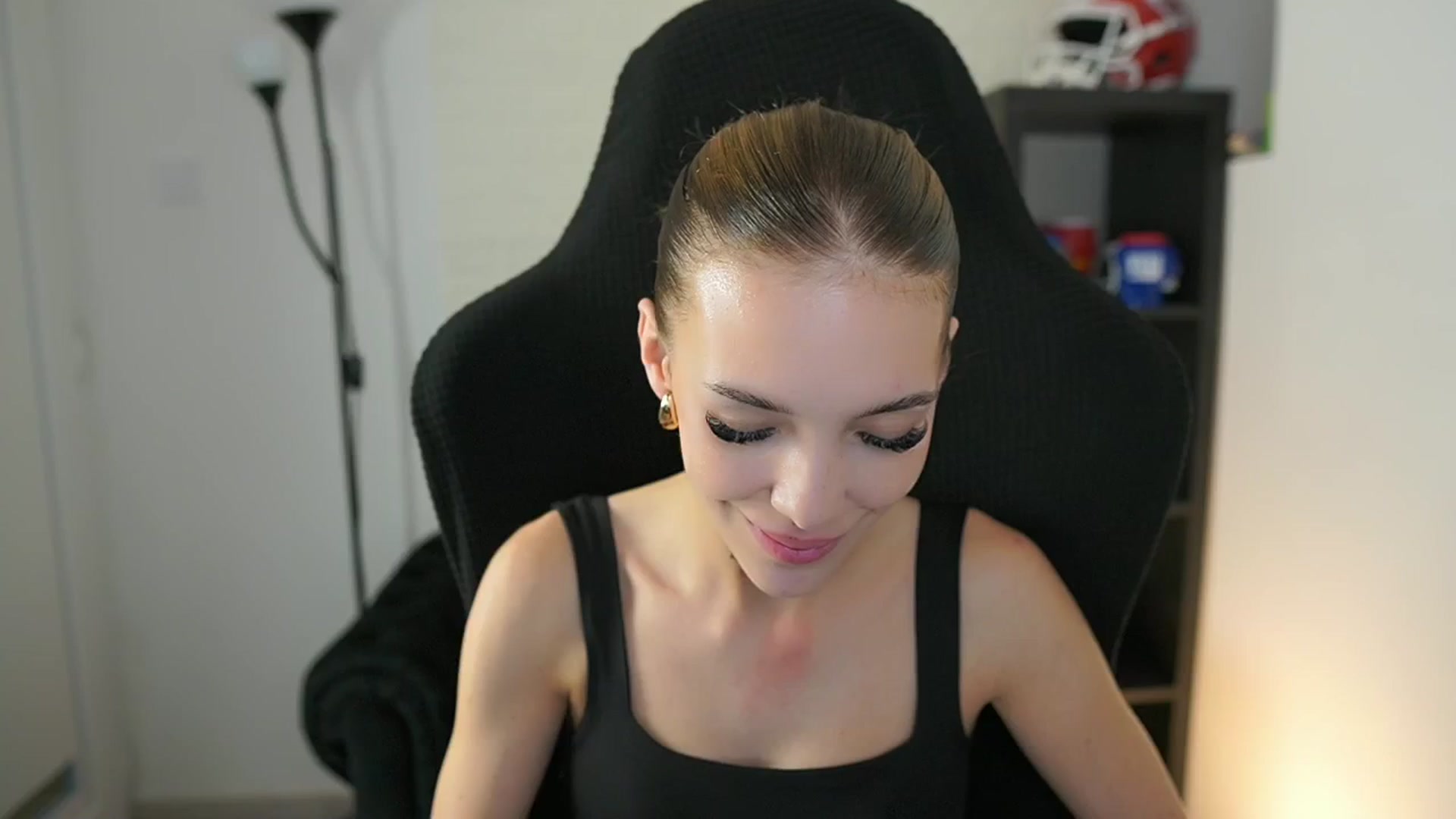 Gallery image thumbnail from Alexxisky's myfreecams stream on, 09/22/2025, 13:54 image 20 of 20