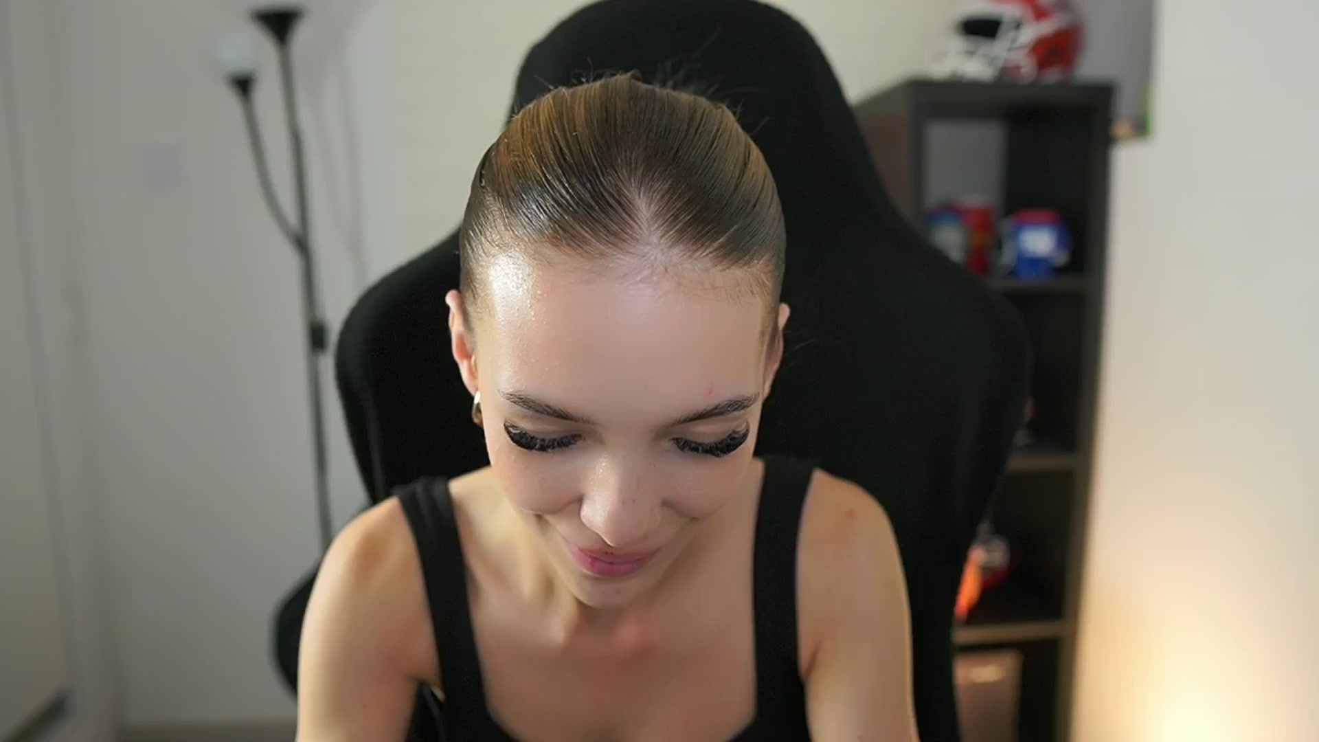 Gallery image thumbnail from Alexxisky's myfreecams stream on, 09/22/2025, 13:54 image 16 of 20