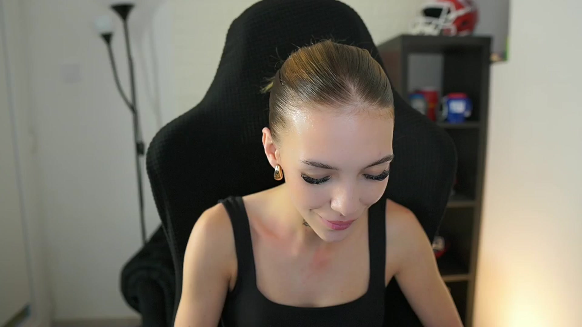 Gallery image thumbnail from Alexxisky's myfreecams stream on, 09/22/2025, 15:04 image 1 of 20