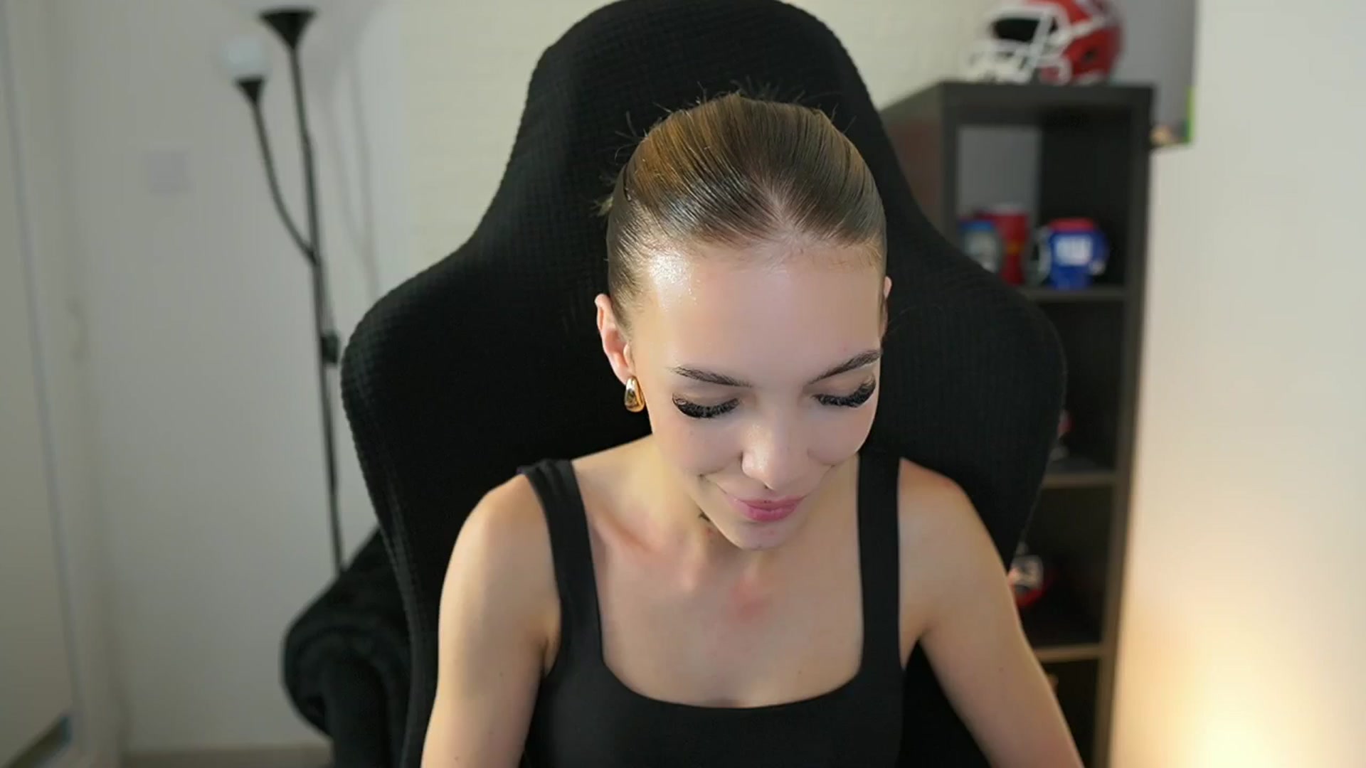 Gallery image thumbnail from Alexxisky's myfreecams stream on, 09/22/2025, 15:04 image 2 of 20