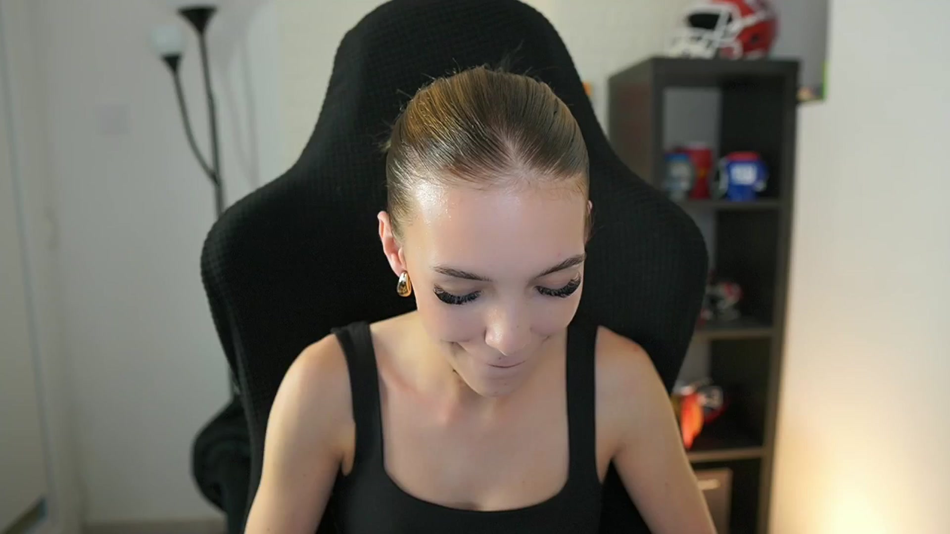 Gallery image thumbnail from Alexxisky's myfreecams stream on, 09/22/2025, 17:03 image 13 of 20