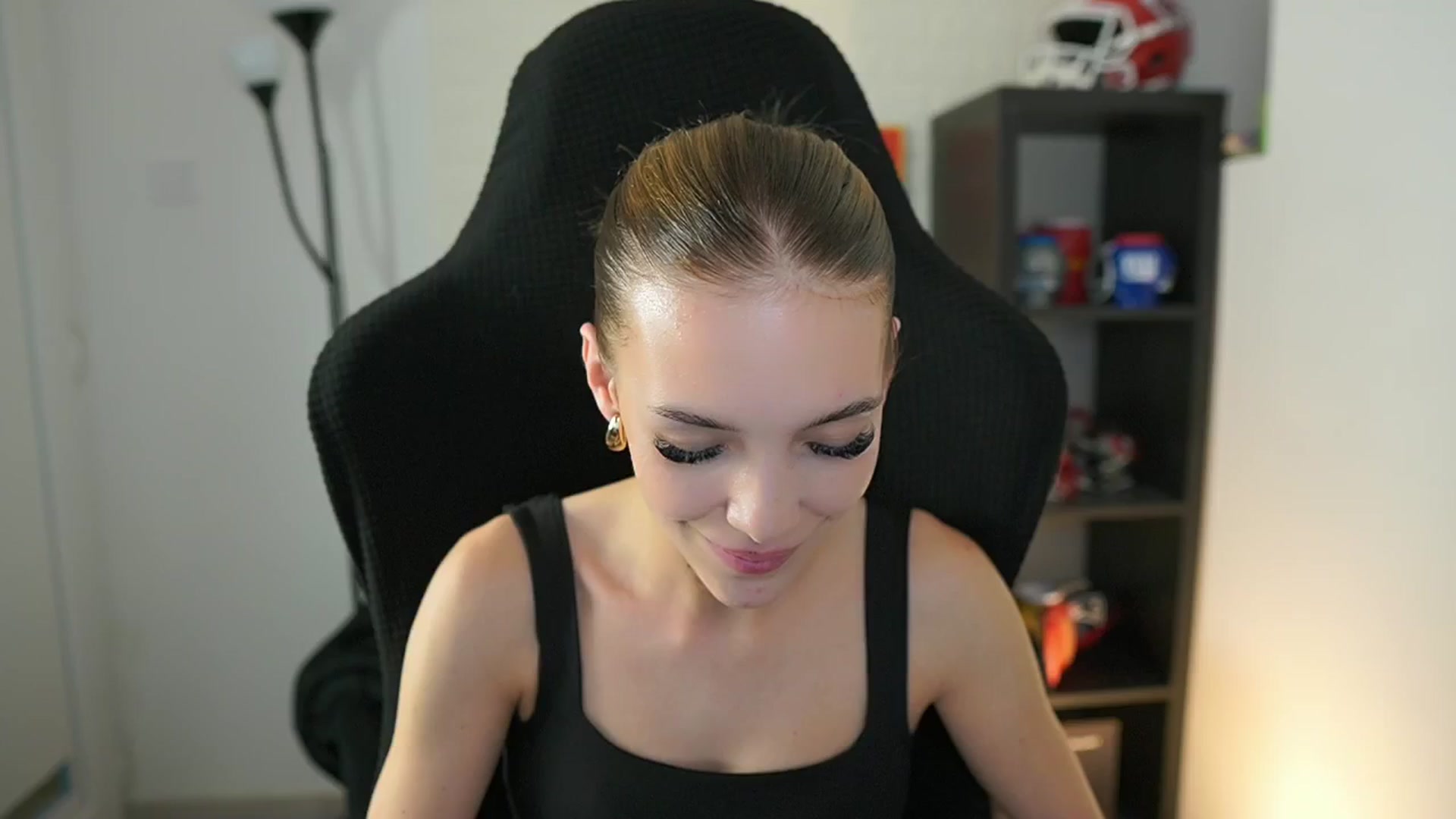 Gallery image thumbnail from Alexxisky's myfreecams stream on, 09/22/2025, 17:03 image 20 of 20
