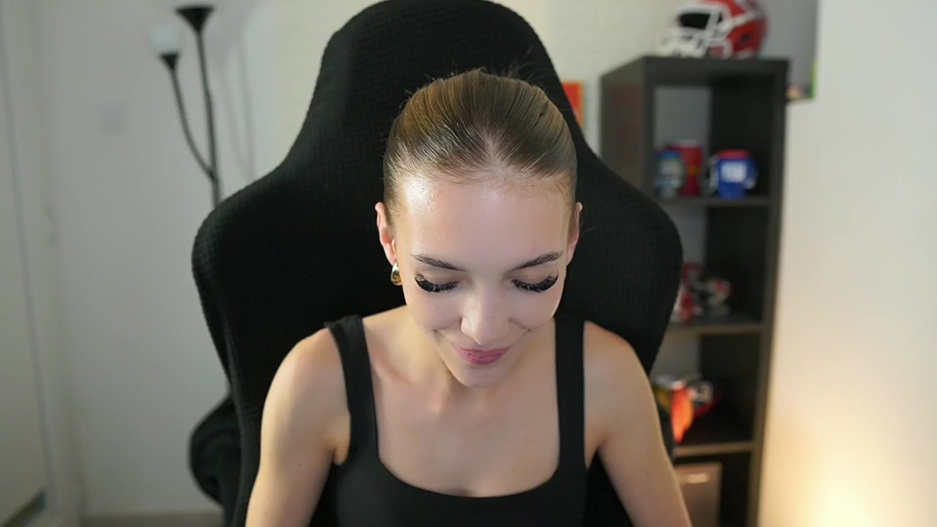 Gallery image thumbnail from Alexxisky's myfreecams stream on, 09/22/2025, 17:03 image 12 of 20
