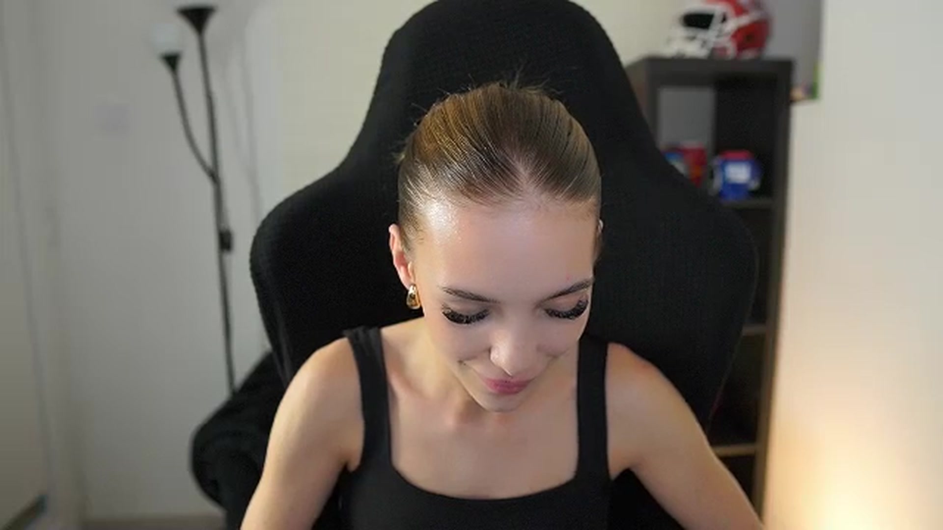 Gallery image thumbnail from Alexxisky's myfreecams stream on, 09/22/2025, 18:01 image 4 of 20