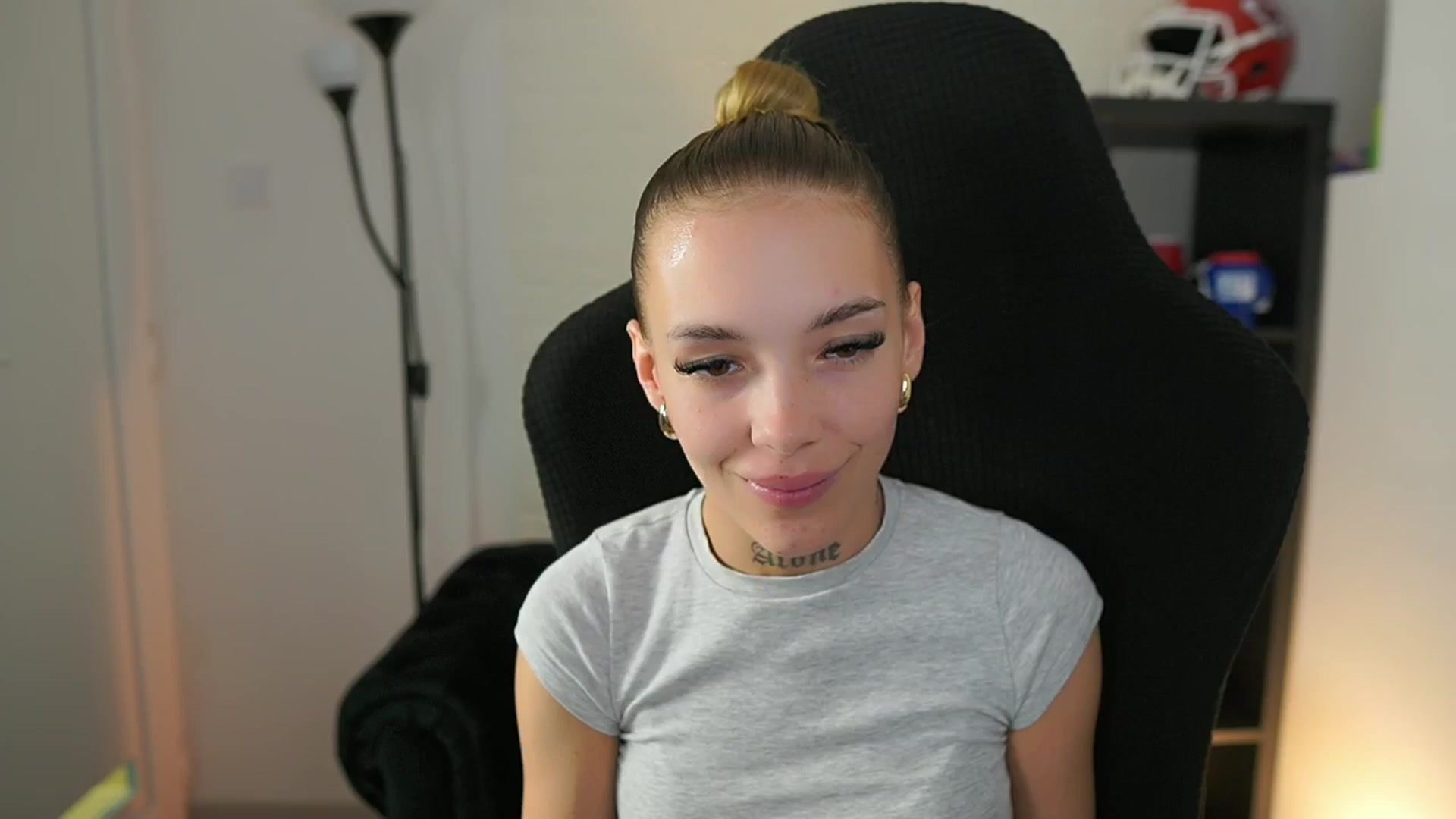 Gallery image thumbnail from Alexxisky's myfreecams stream on, 09/23/2025, 14:10 image 7 of 20
