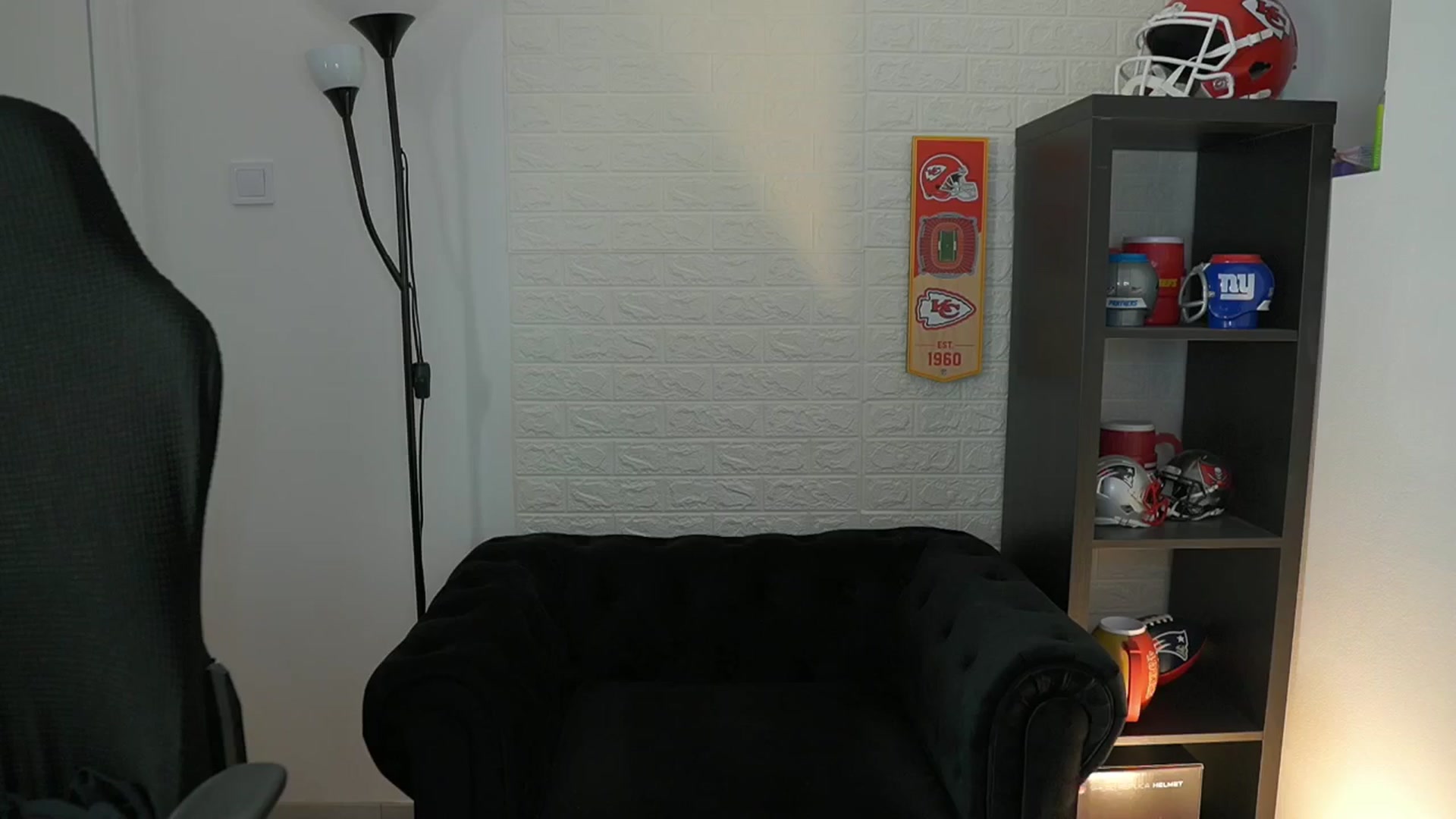 Gallery image thumbnail from Alexxisky's myfreecams stream on, 09/23/2025, 14:10 image 16 of 20