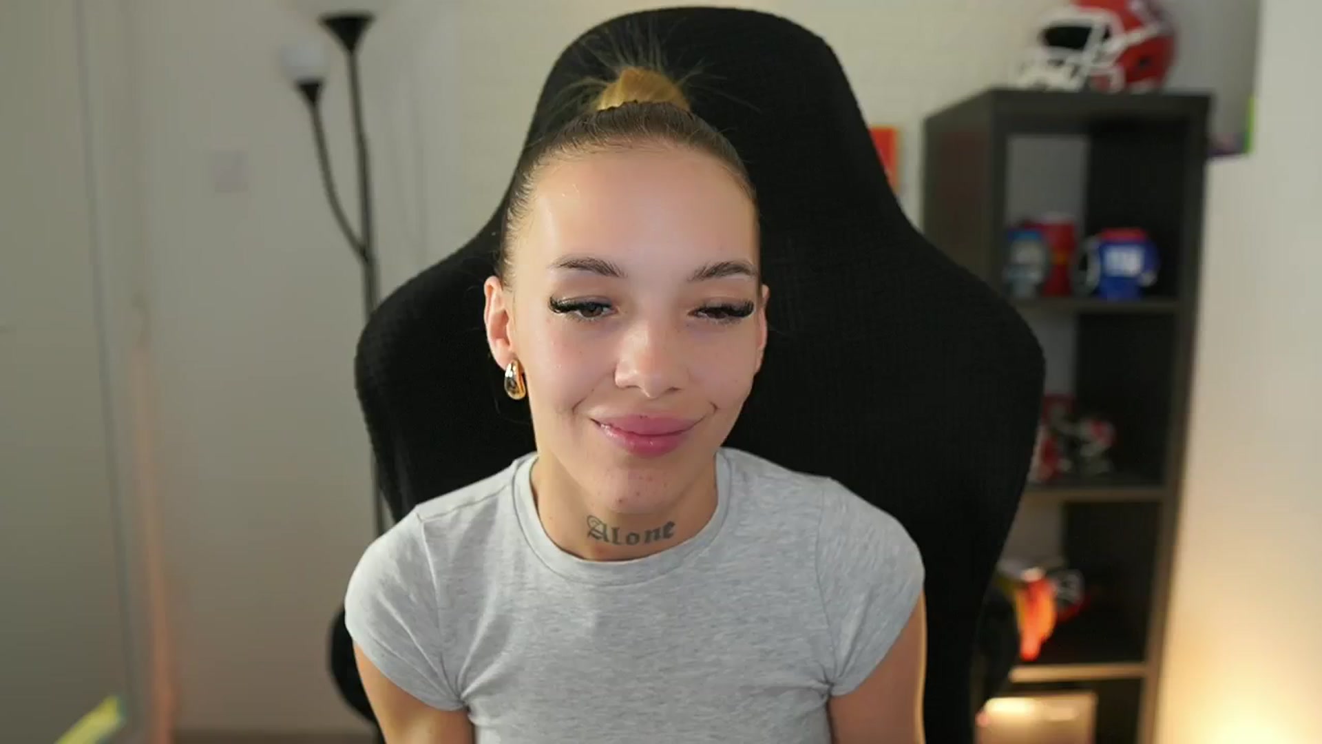 Gallery image thumbnail from Alexxisky's myfreecams stream on, 09/23/2025, 16:04 image 16 of 20