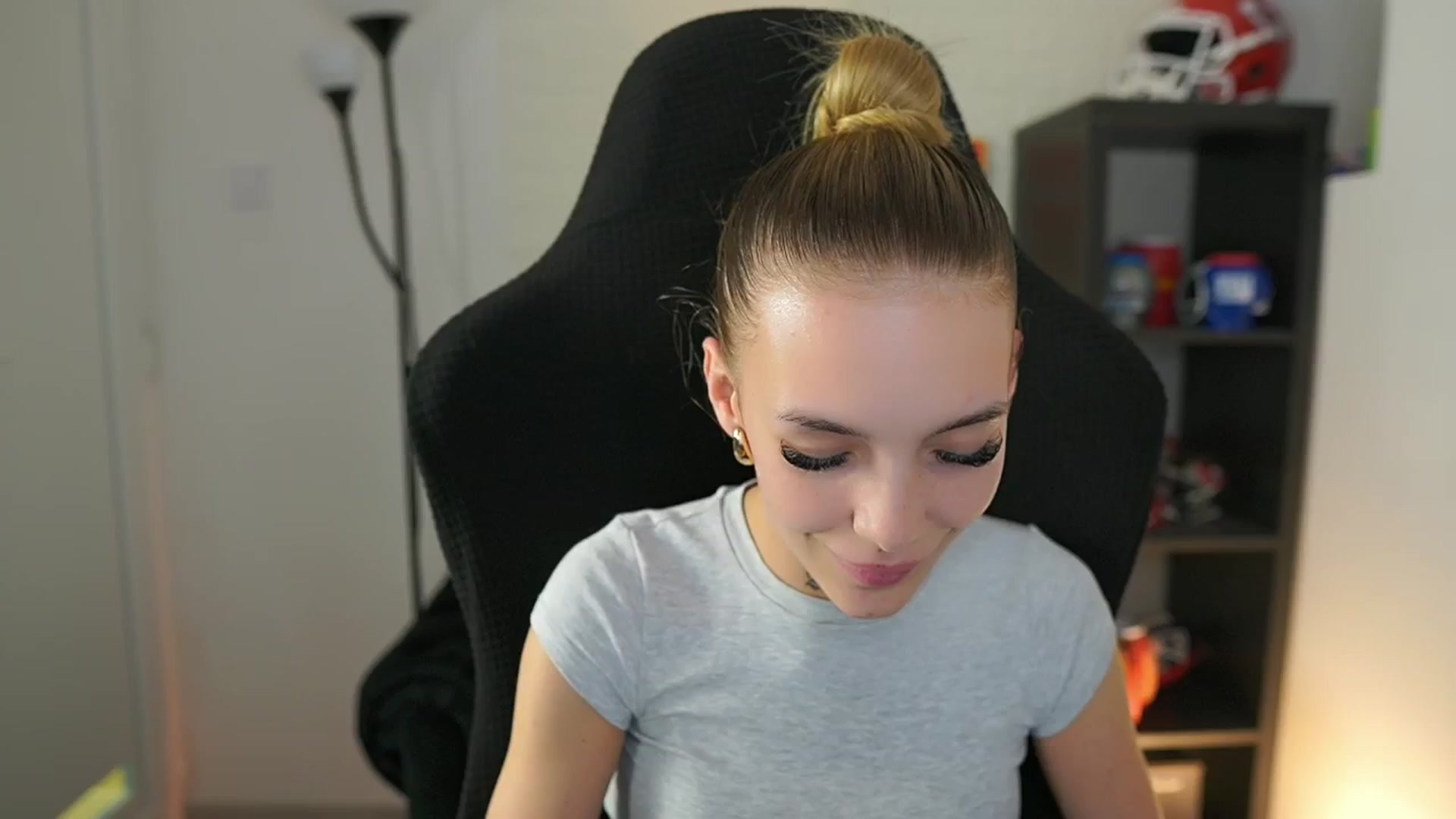 Gallery image thumbnail from Alexxisky's myfreecams stream on, 09/23/2025, 18:02 image 11 of 20