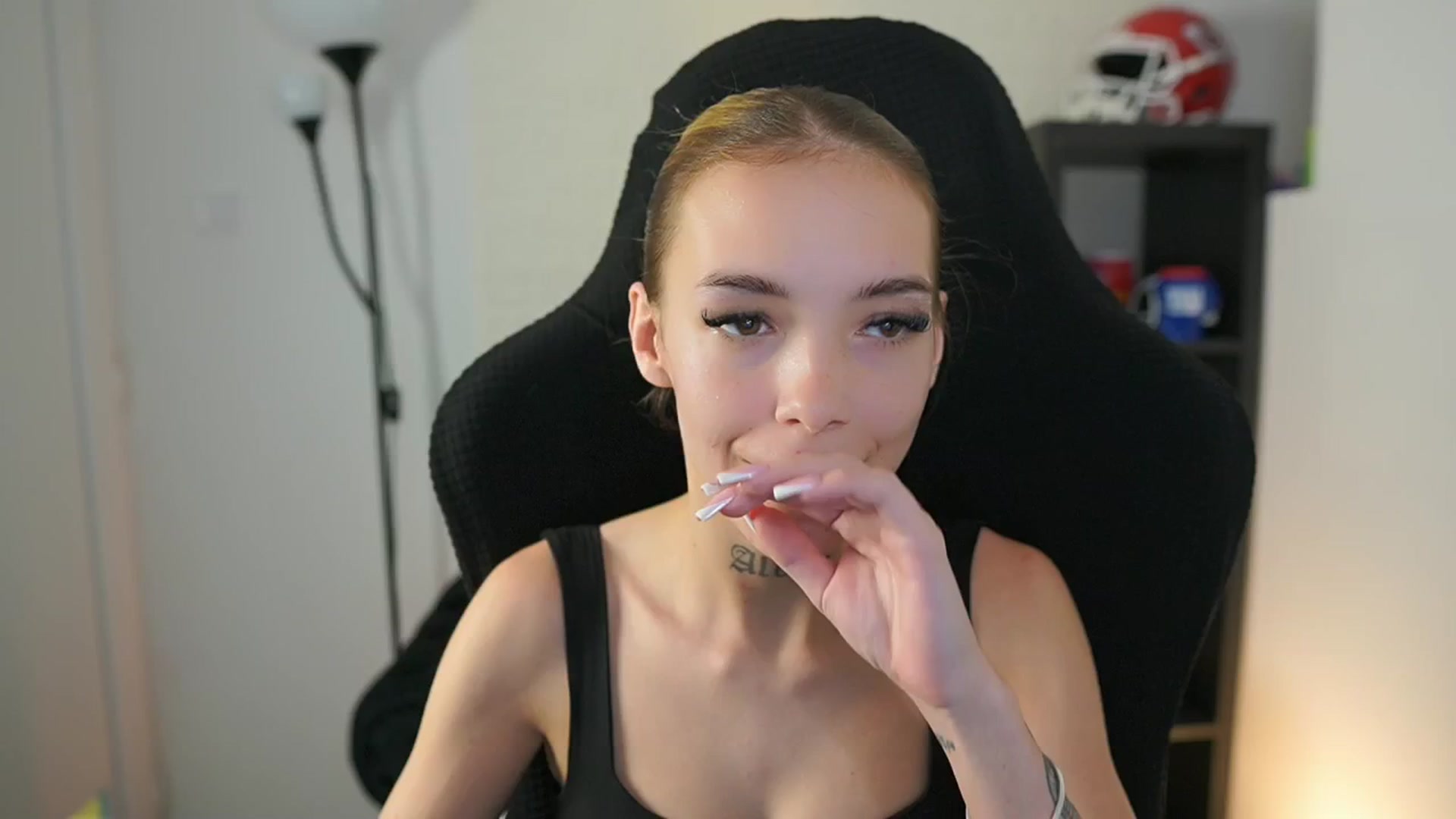Gallery image thumbnail from Alexxisky's myfreecams stream on, 09/30/2025, 14:58 image 7 of 20