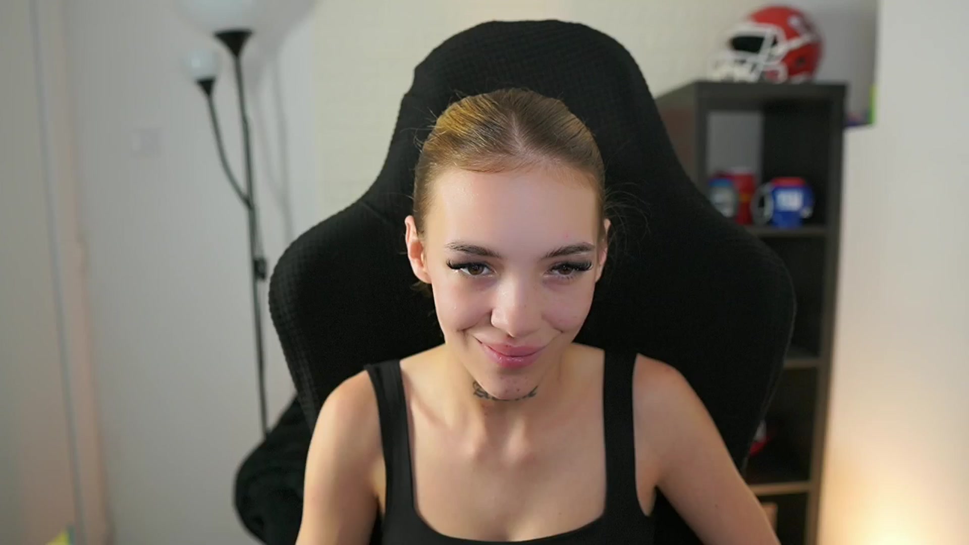 Gallery image thumbnail from Alexxisky's myfreecams stream on, 09/30/2025, 14:58 image 12 of 20