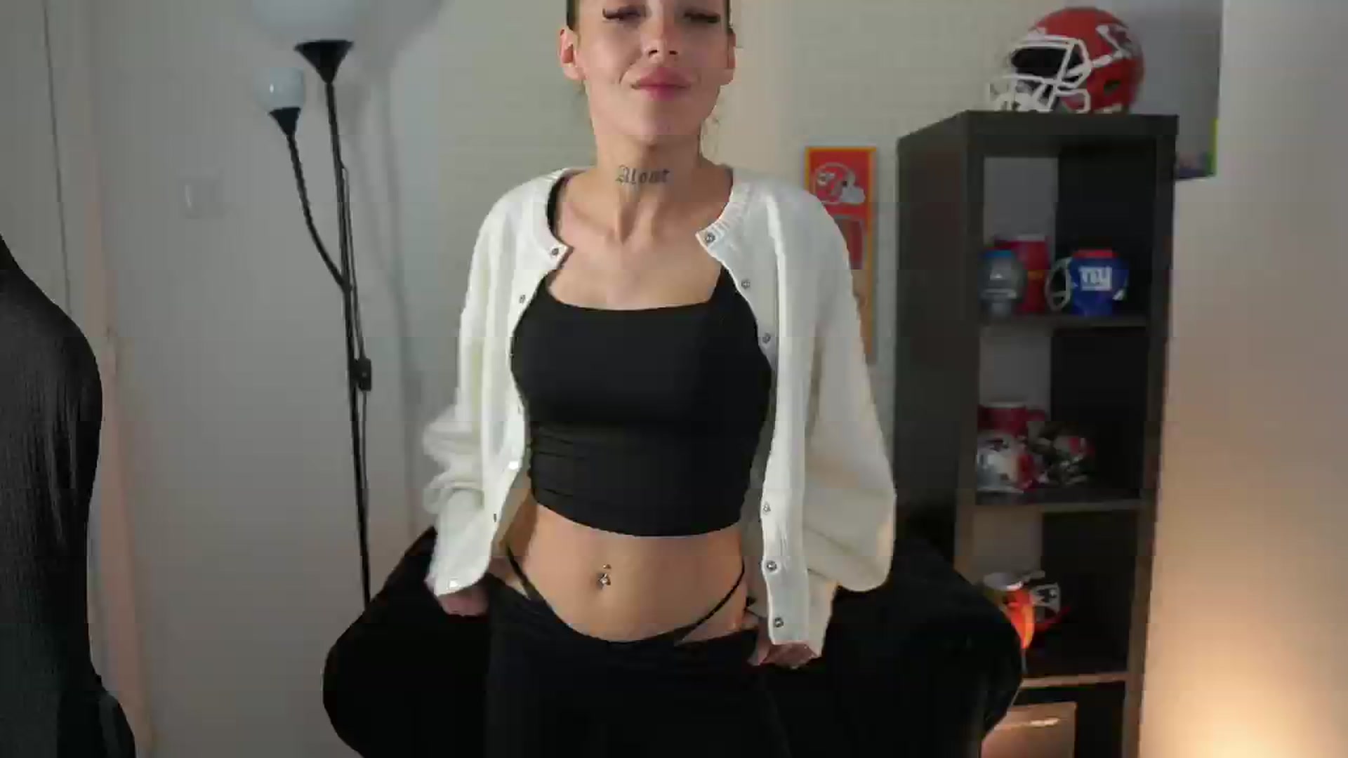 Gallery image thumbnail from Alexxisky's myfreecams stream on, 09/30/2025, 16:05 image 9 of 20