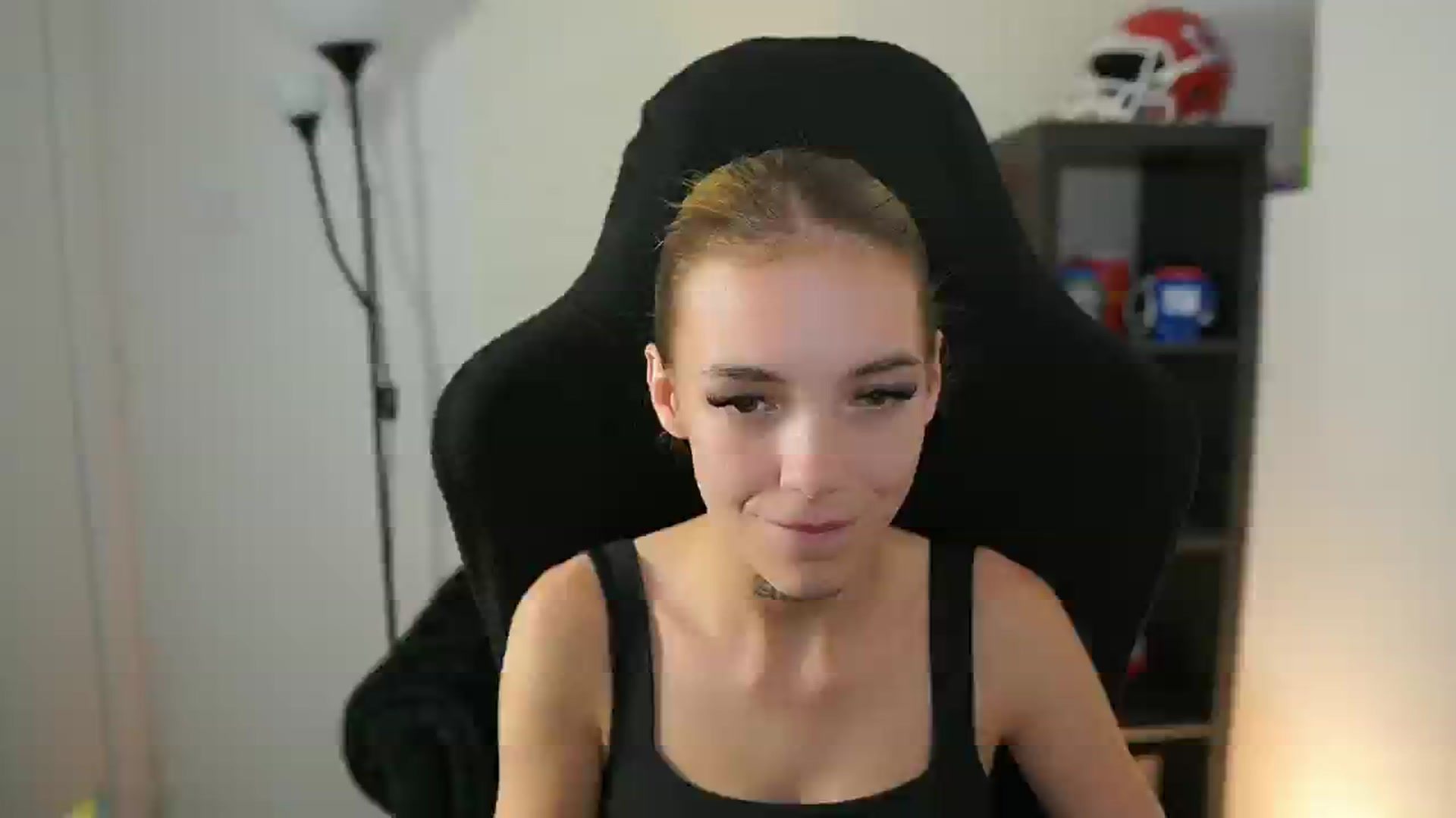 Gallery image thumbnail from Alexxisky's myfreecams stream on, 09/30/2025, 18:02 image 4 of 20