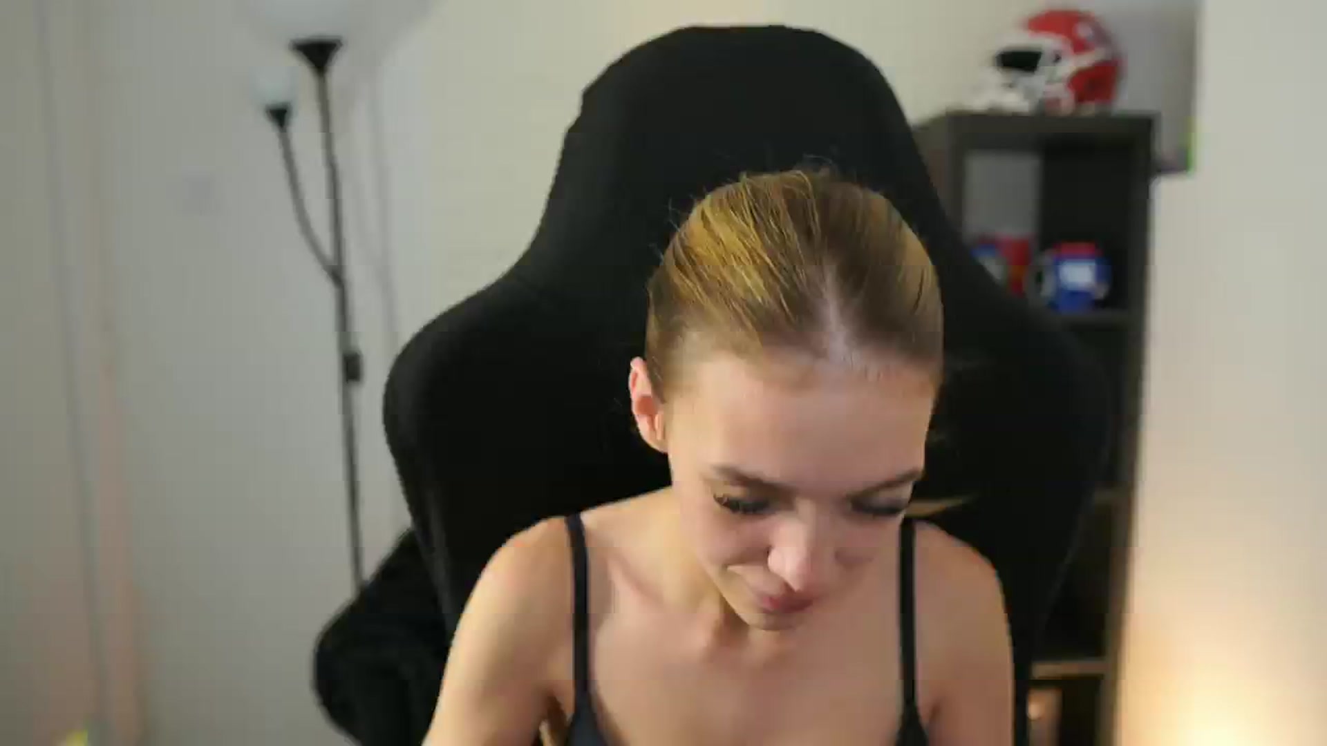 Gallery image thumbnail from Alexxisky's myfreecams stream on, 09/30/2025, 18:02 image 13 of 20