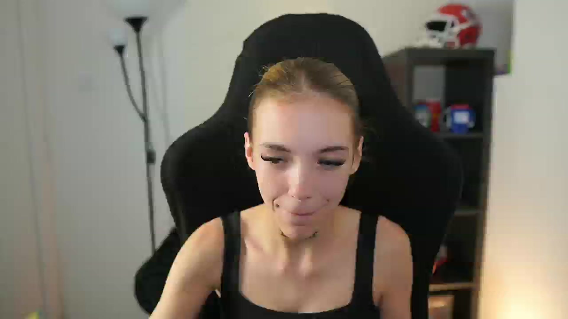 Gallery image thumbnail from Alexxisky's myfreecams stream on, 09/30/2025, 18:02 image 14 of 20