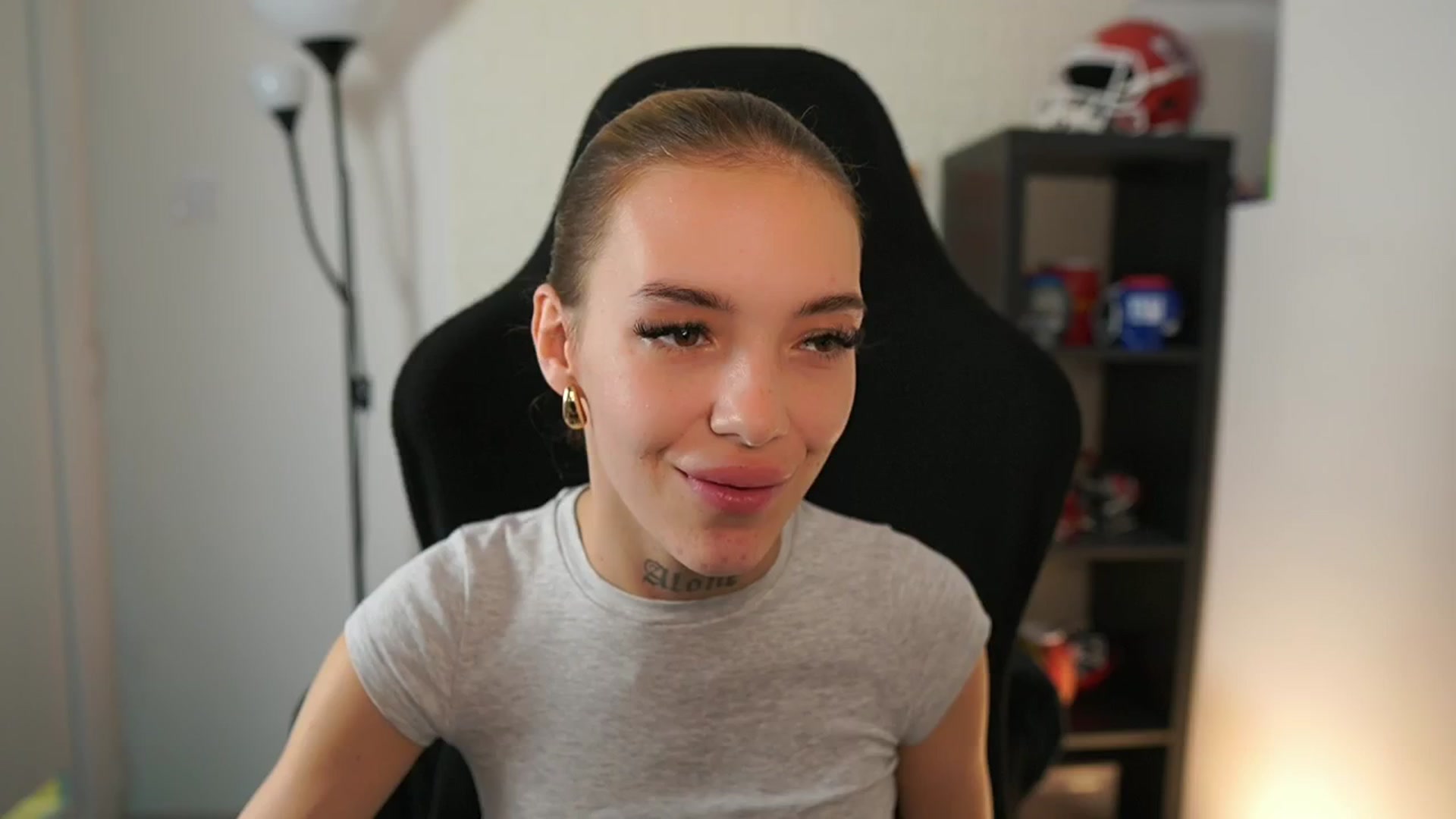 Gallery image thumbnail from Alexxisky's myfreecams stream on, 10/01/2025, 12:20 image 20 of 20