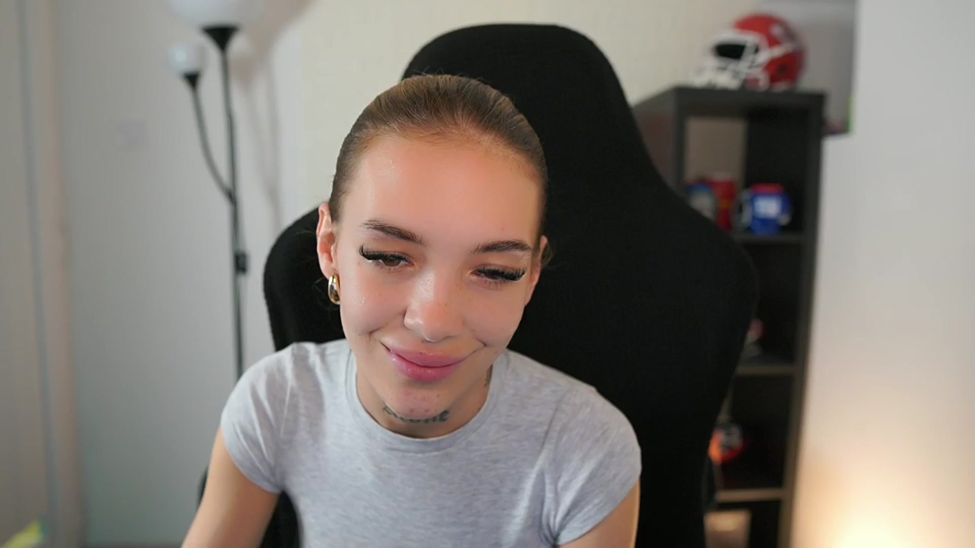 Gallery image thumbnail from Alexxisky's myfreecams stream on, 10/01/2025, 12:20 image 5 of 20
