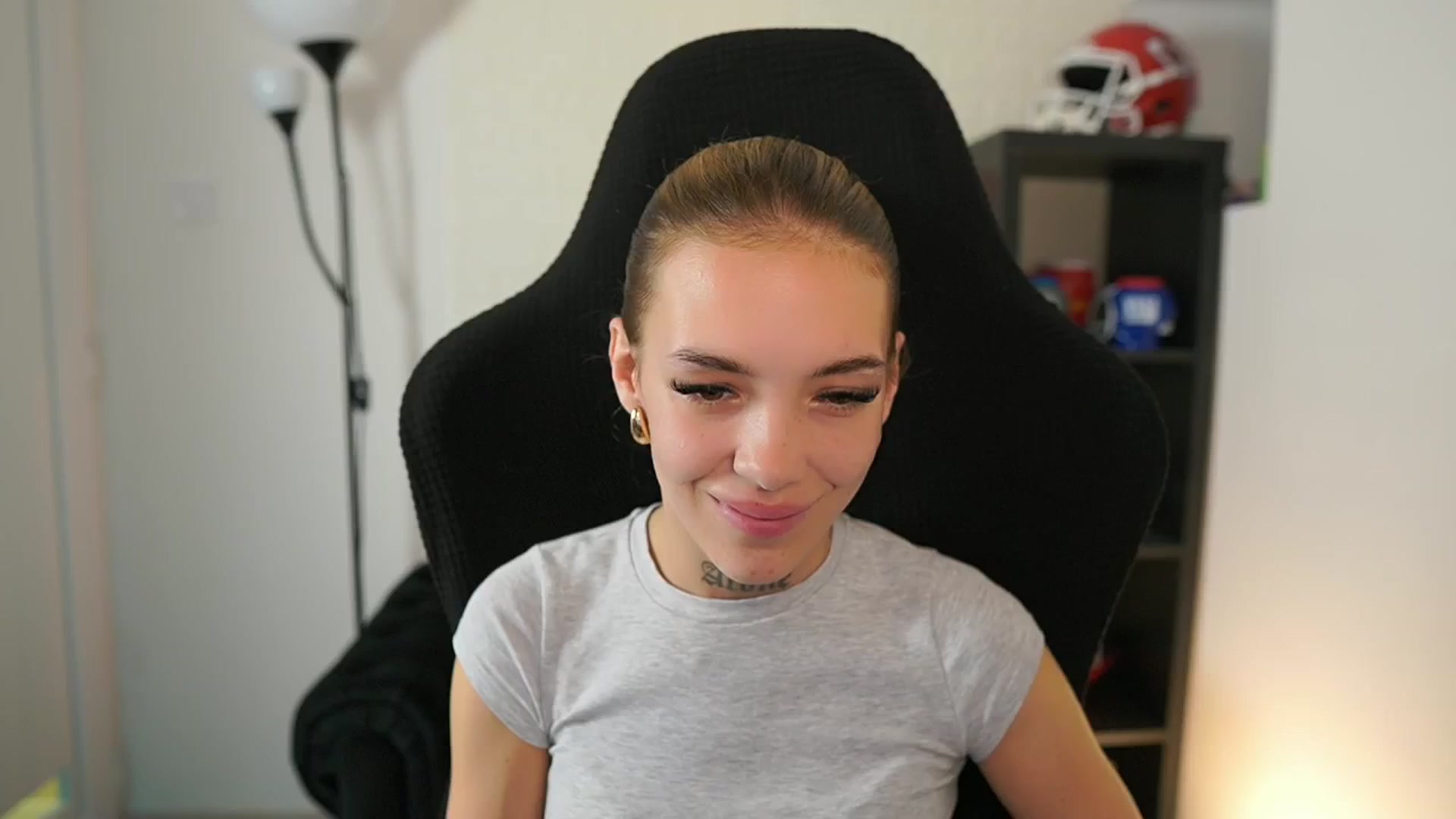 Gallery image thumbnail from Alexxisky's myfreecams stream on, 10/01/2025, 12:49 image 14 of 20