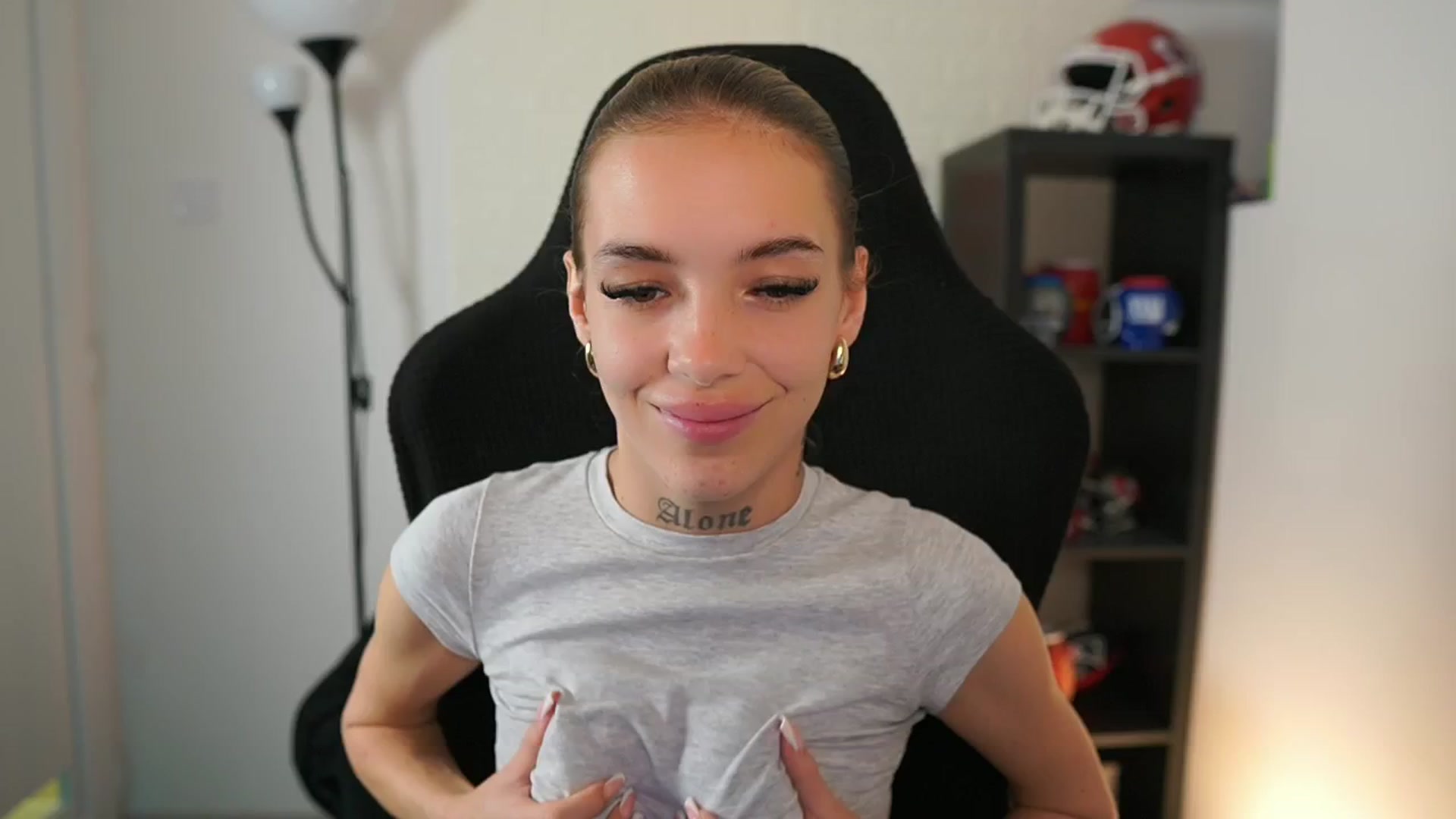 Gallery image thumbnail from Alexxisky's myfreecams stream on, 10/01/2025, 12:49 image 2 of 20