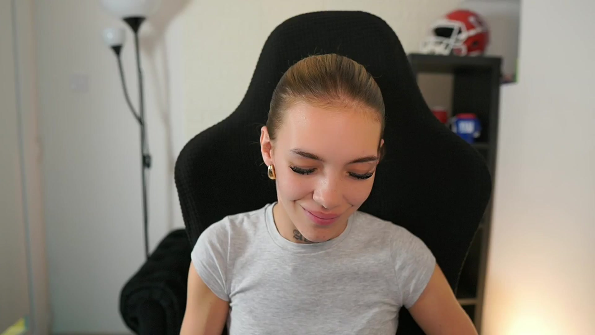 Gallery image thumbnail from Alexxisky's myfreecams stream on, 10/01/2025, 12:49 image 20 of 20