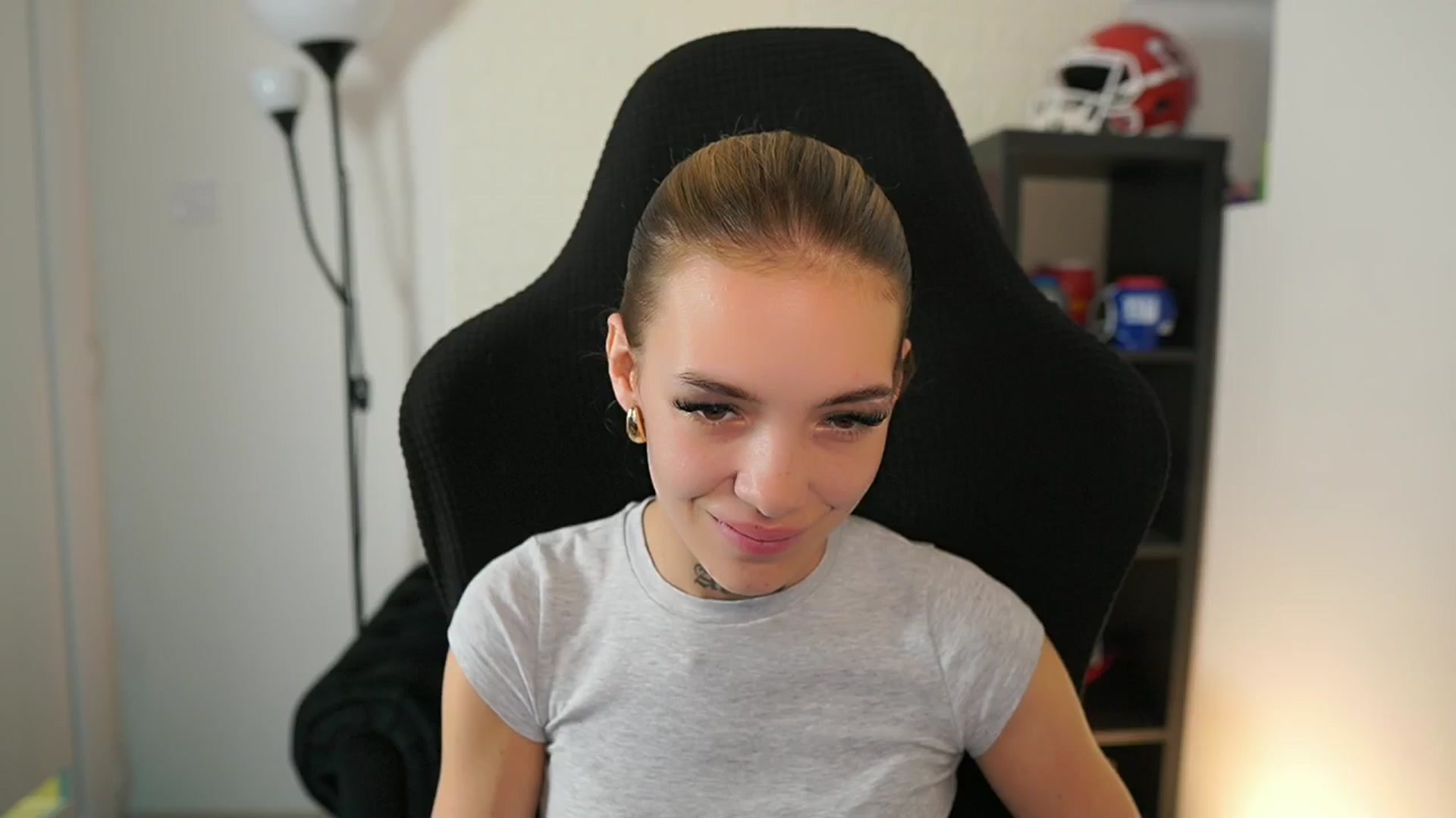 Gallery image thumbnail from Alexxisky's myfreecams stream on, 10/01/2025, 12:49 image 12 of 20