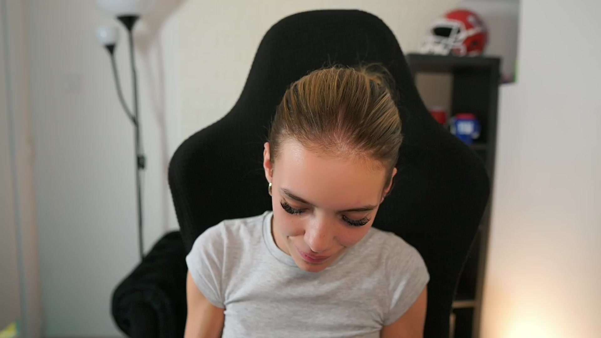 Gallery image thumbnail from Alexxisky's myfreecams stream on, 10/01/2025, 17:03 image 16 of 20