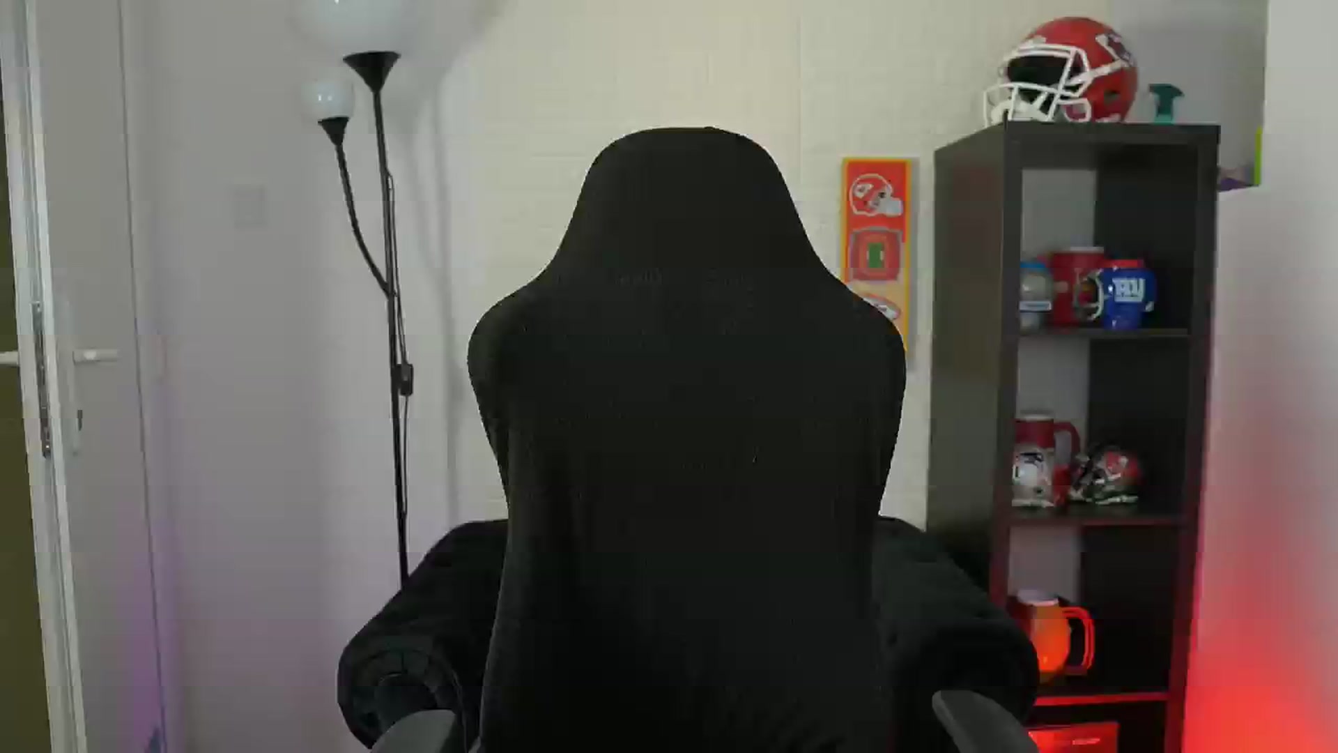 Gallery image thumbnail from Alexxisky's myfreecams stream on, 10/04/2025, 12:02 image 6 of 20