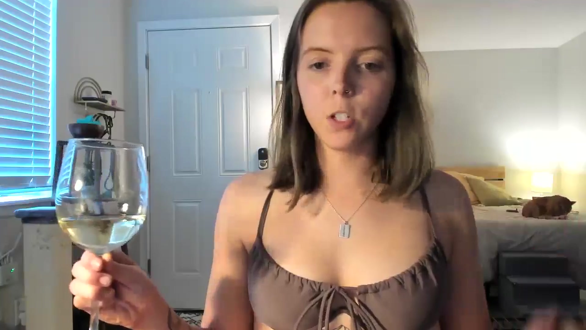 Gallery image thumbnail from AlexxxLuna's myfreecams stream on, 07/22/2024, 24:05 image 17 of 20