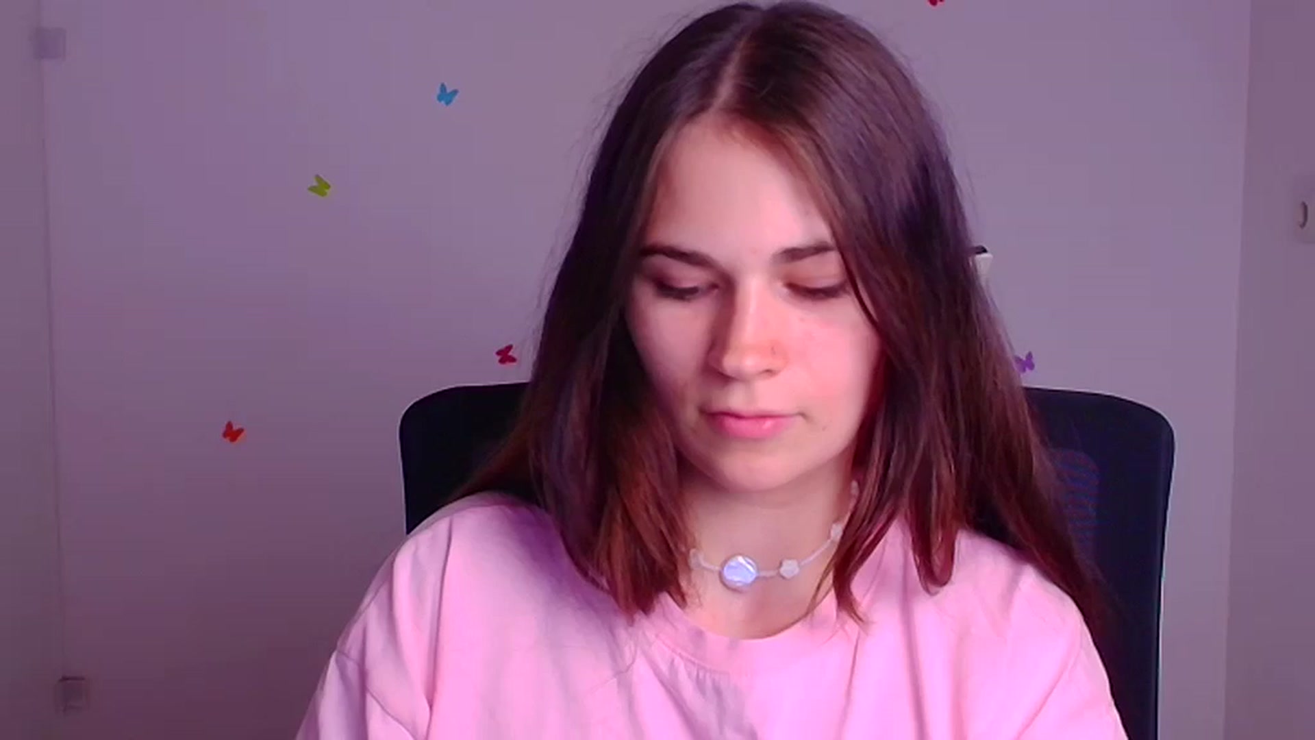Gallery image thumbnail from Alexy_Feel's myfreecams stream on, 06/20/2025, 10:56 image 16 of 20