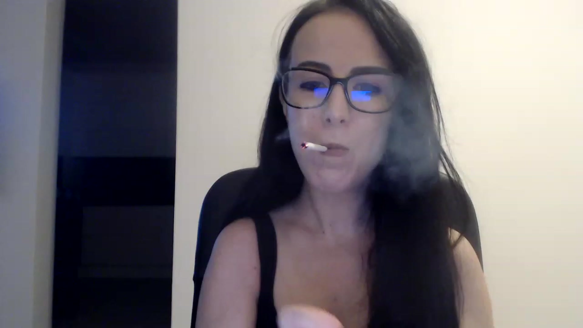 Gallery image thumbnail from Alexys23's myfreecams stream on, 12/11/2022, 02:42 image 3 of 20