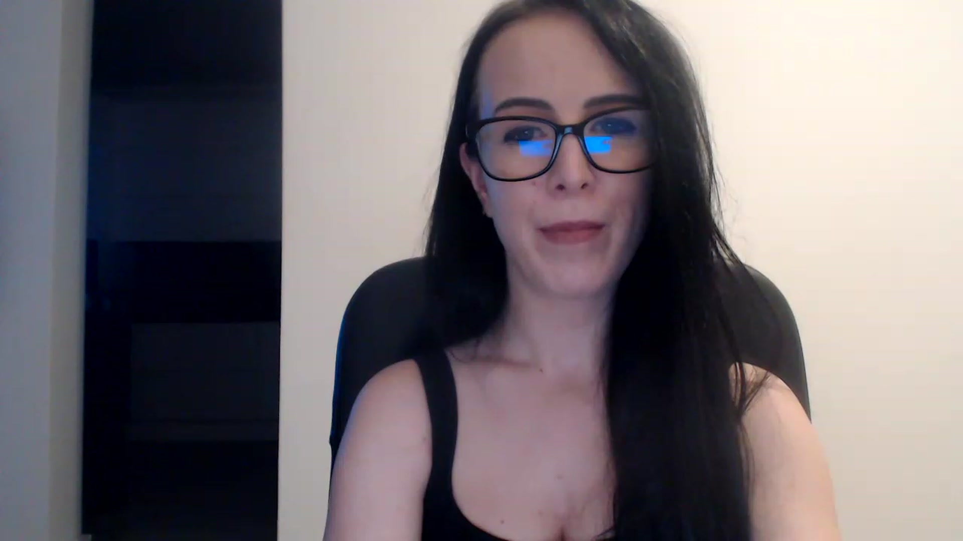 Gallery image thumbnail from Alexys23's myfreecams stream on, 12/11/2022, 02:42 image 17 of 20