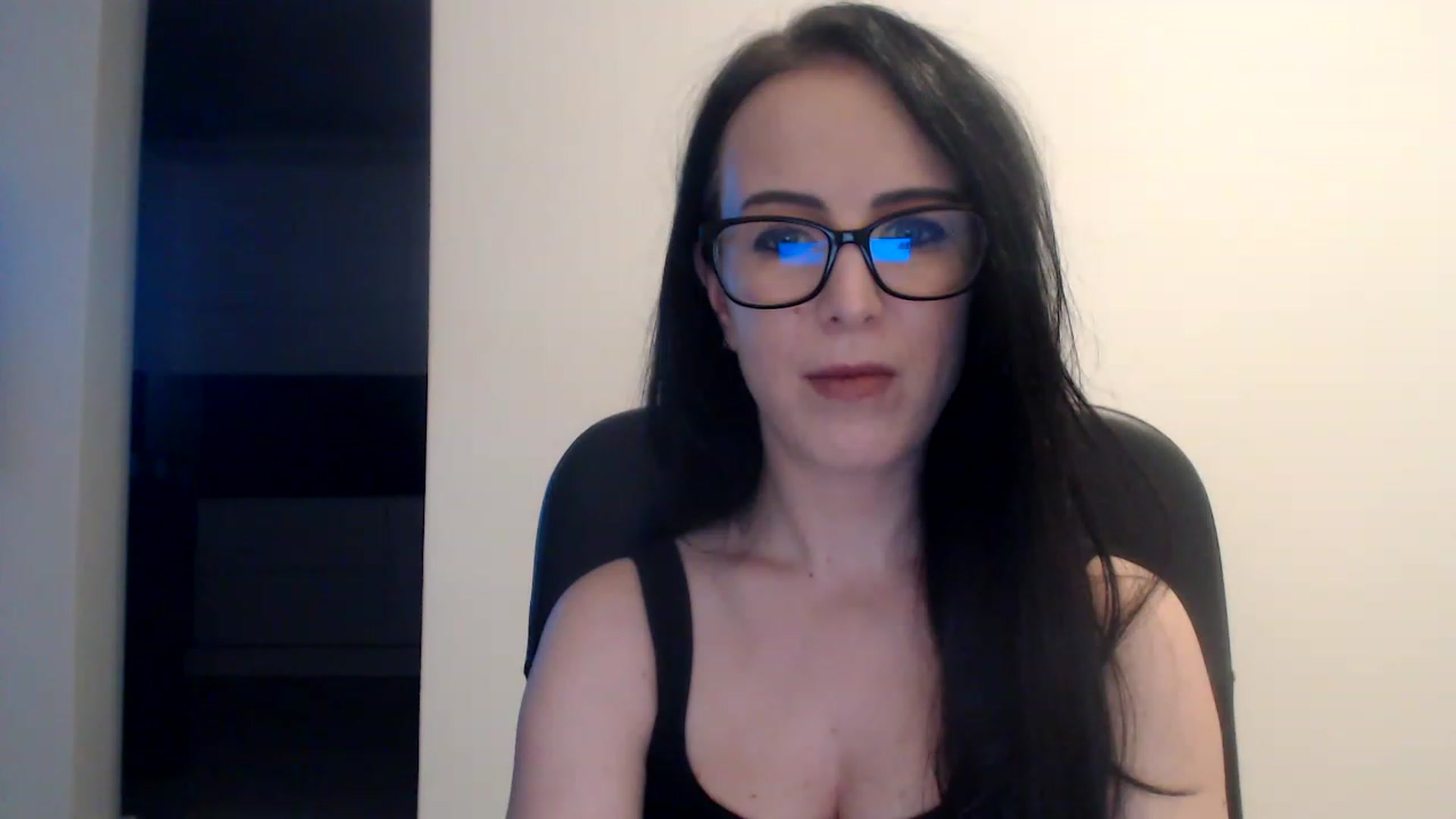 Gallery image thumbnail from Alexys23's myfreecams stream on, 12/11/2022, 02:42 image 15 of 20
