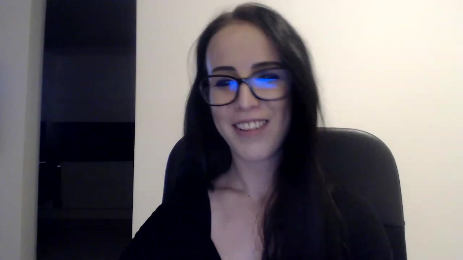 Gallery image thumbnail from Alexys23's myfreecams stream on, 12/19/2022, 02:49 image 3 of 20