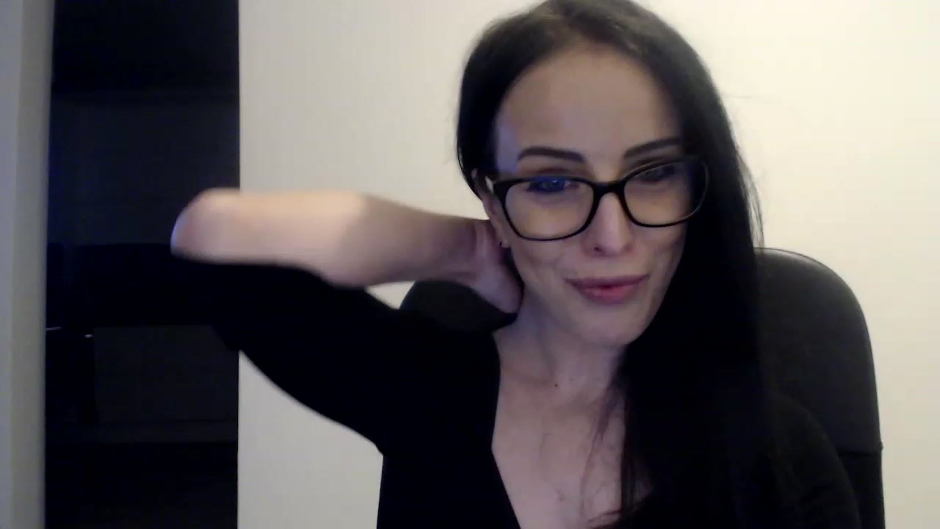 Gallery image thumbnail from Alexys23's myfreecams stream on, 12/19/2022, 04:16 image 16 of 20