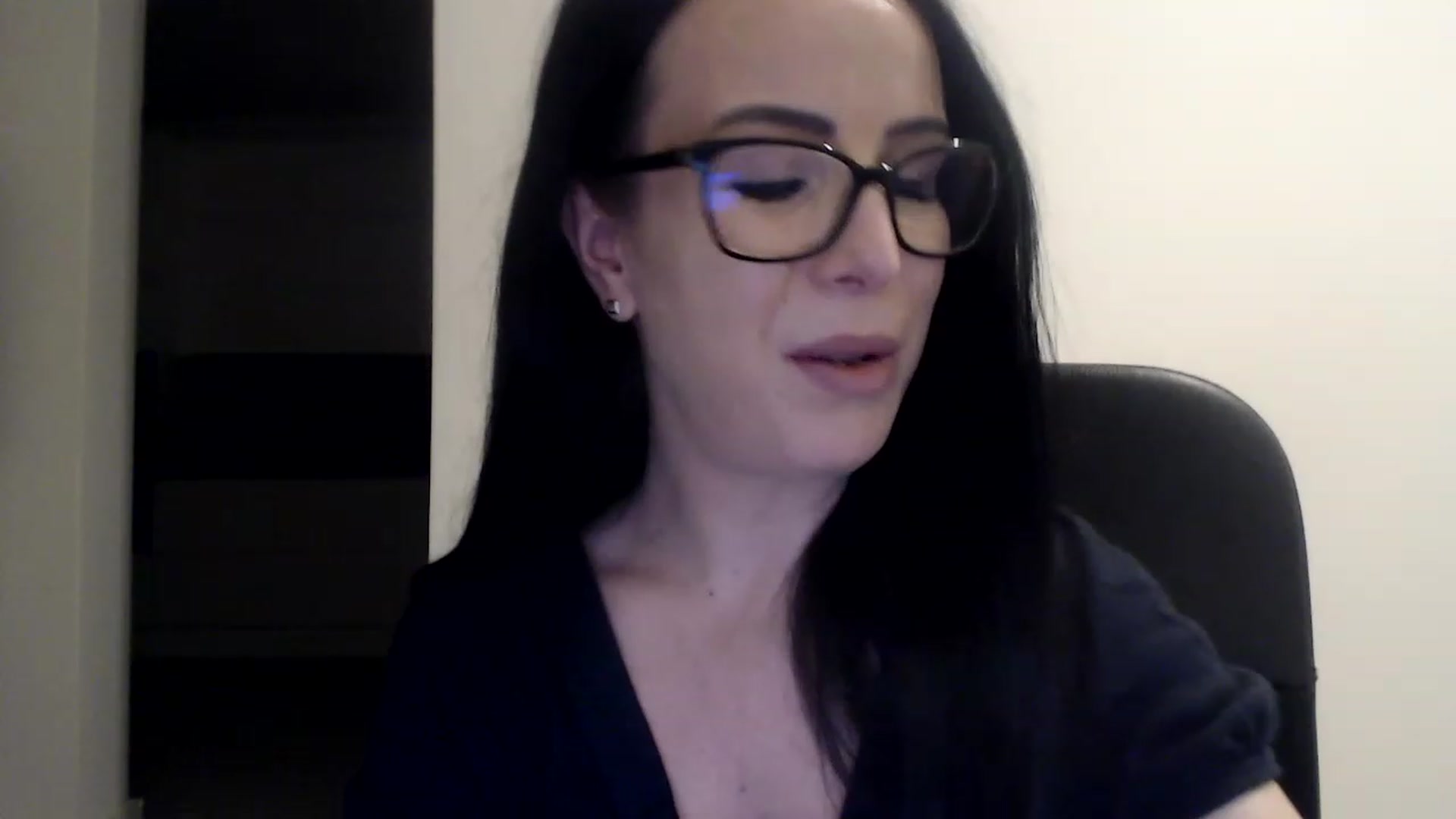 Gallery image thumbnail from Alexys23's myfreecams stream on, 12/24/2022, 04:20 image 20 of 20