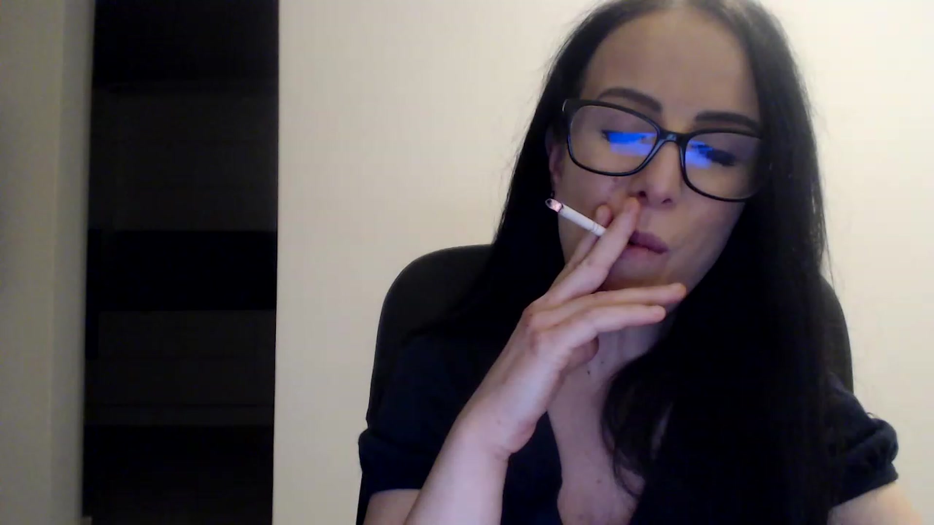Gallery image thumbnail from Alexys23's myfreecams stream on, 12/24/2022, 04:20 image 17 of 20