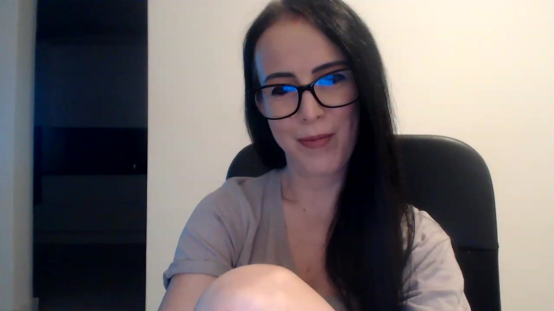 Gallery image thumbnail from Alexys23's myfreecams stream on, 12/25/2022, 05:22 image 6 of 20