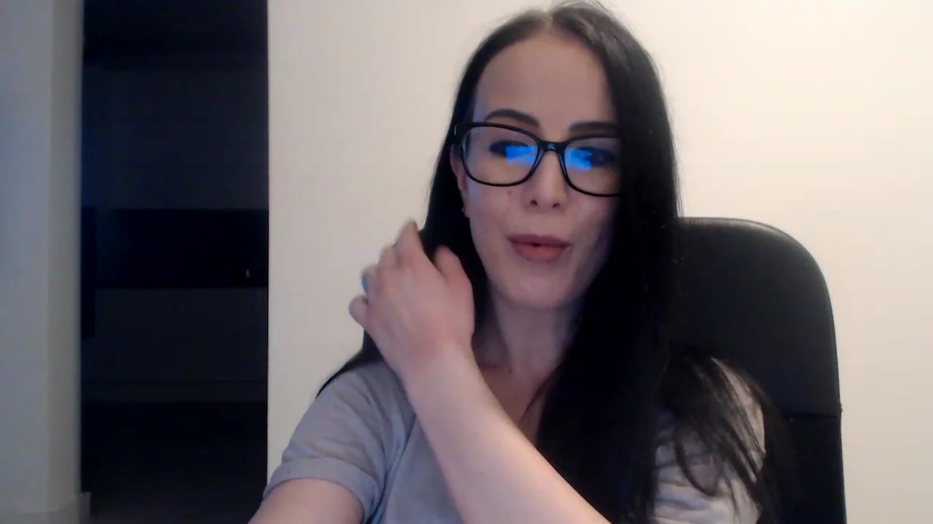 Gallery image thumbnail from Alexys23's myfreecams stream on, 12/25/2022, 05:22 image 11 of 20