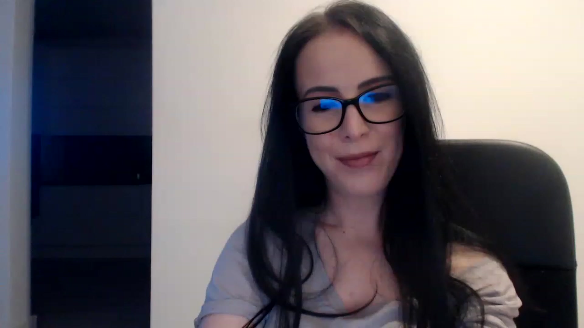 Gallery image thumbnail from Alexys23's myfreecams stream on, 12/25/2022, 05:22 image 8 of 20