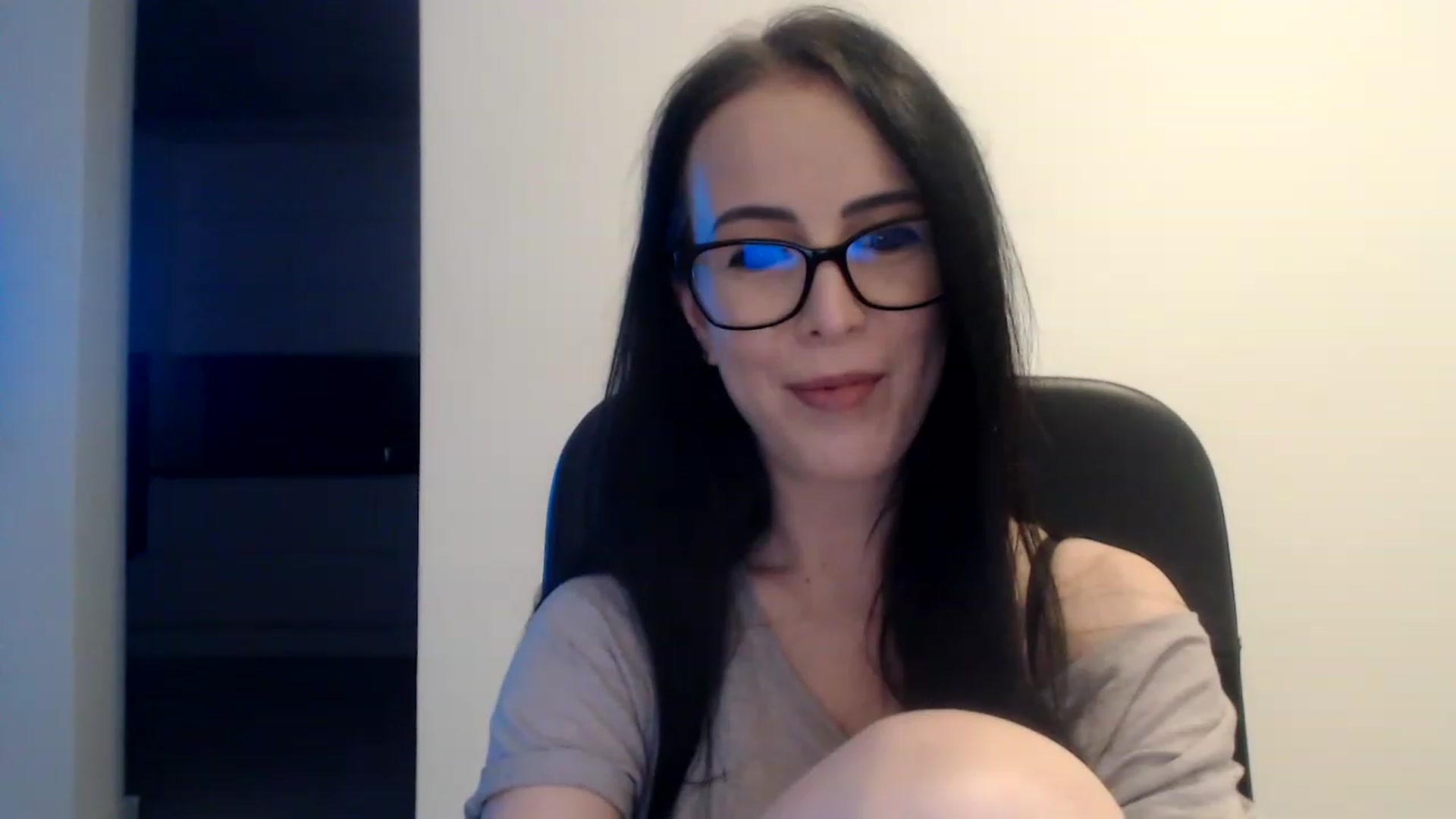 Gallery image thumbnail from Alexys23's myfreecams stream on, 12/25/2022, 05:22 image 9 of 20