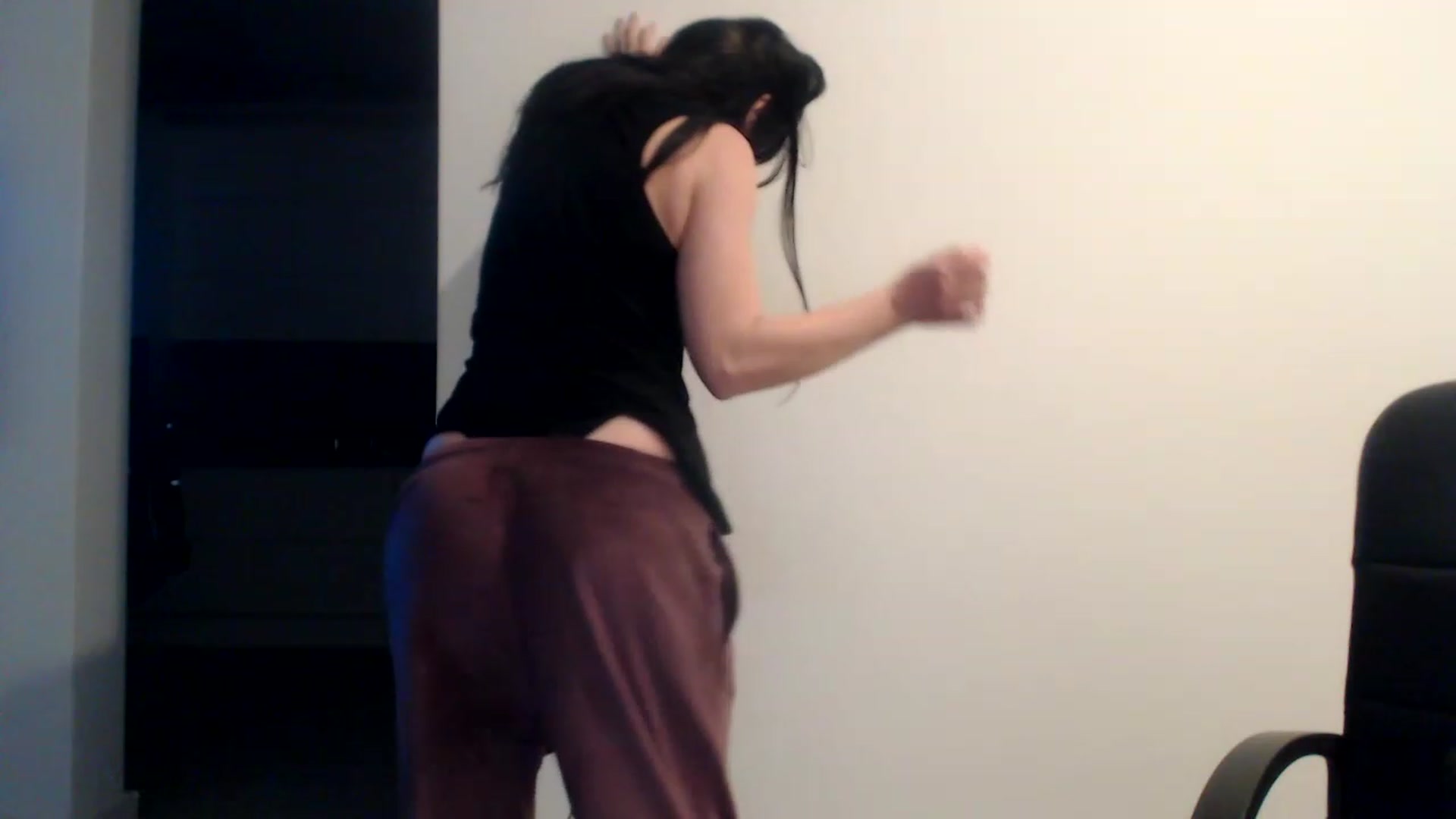 Gallery image thumbnail from Alexys23's myfreecams stream on, 12/27/2022, 03:58 image 12 of 20