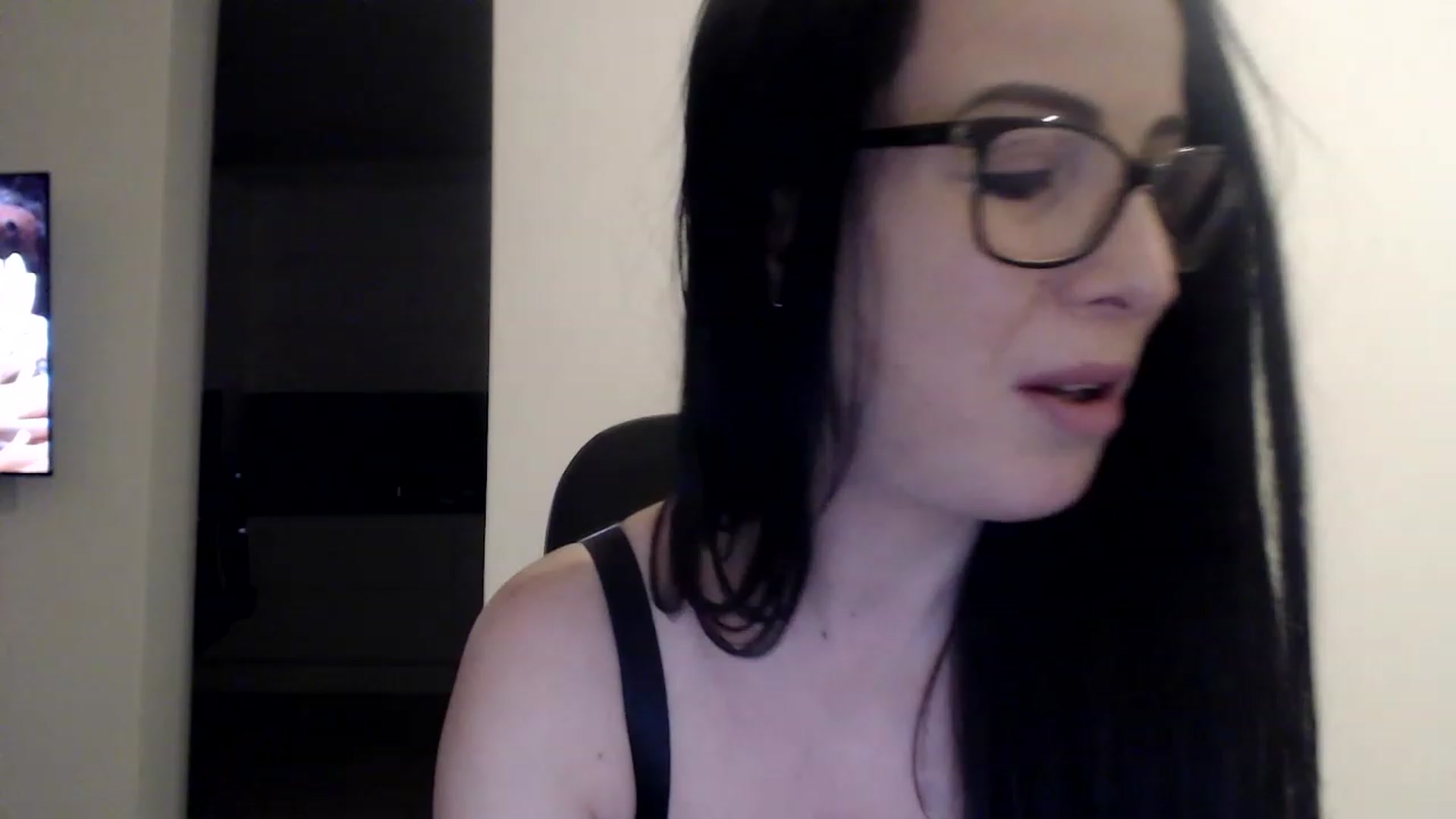 Gallery image thumbnail from Alexys23's myfreecams stream on, 12/27/2022, 06:16 image 1 of 20