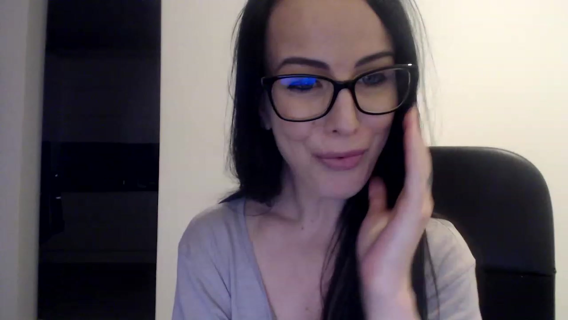 Gallery image thumbnail from Alexys23's myfreecams stream on, 12/27/2022, 06:16 image 14 of 20